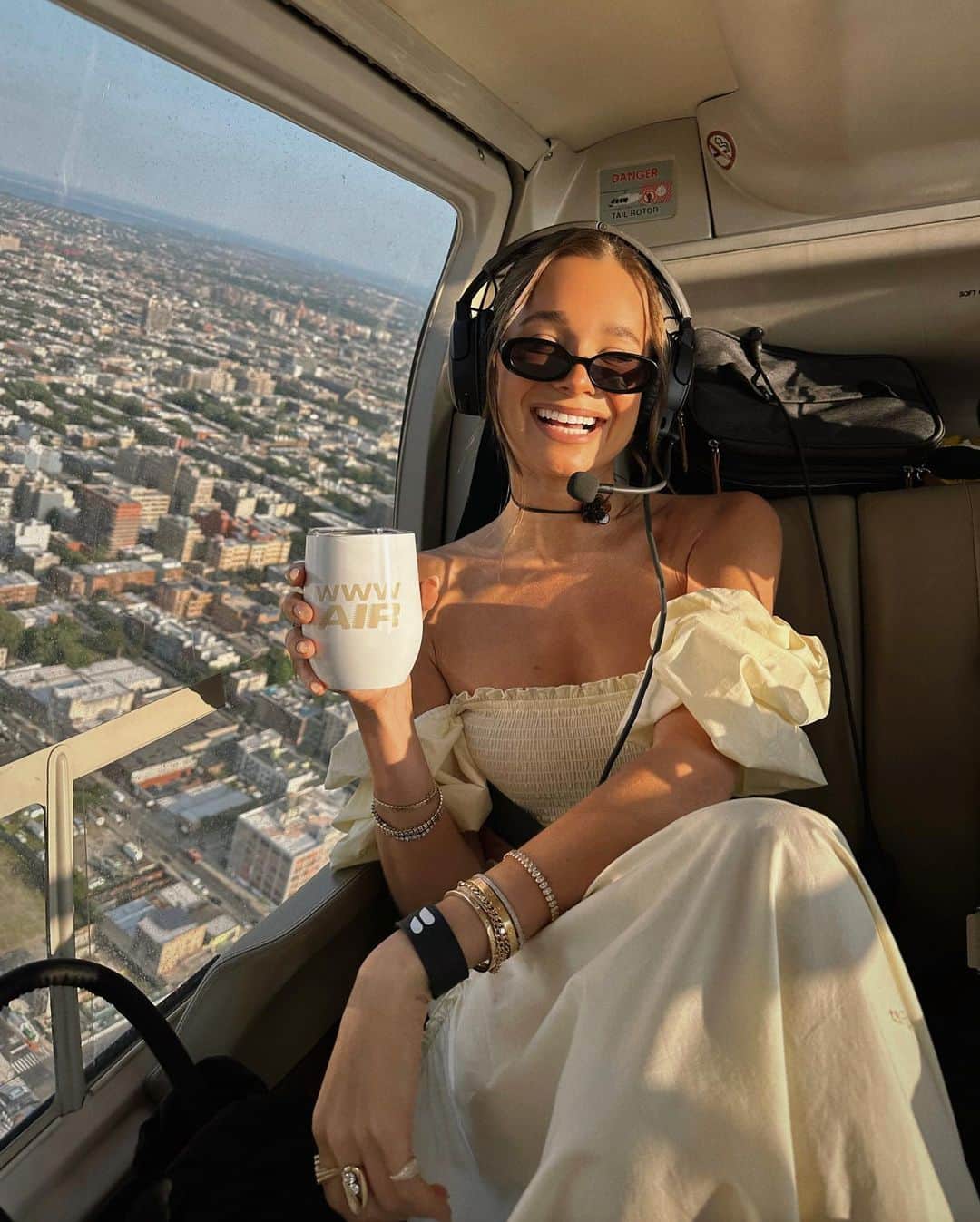 We Wore Whatのインスタグラム：「WWW AIR 🚁💨 [we love a merch moment @flyblade]」