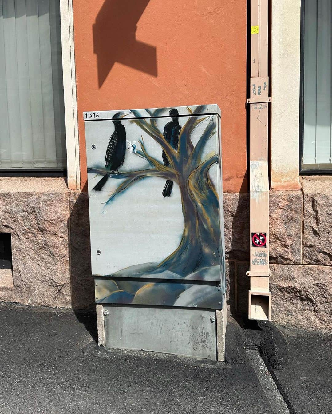 リリー・コリンズさんのインスタグラム写真 - (リリー・コリンズInstagram)「Street art scrapbook — Helsinki edition…」6月15日 0時26分 - lilyjcollins