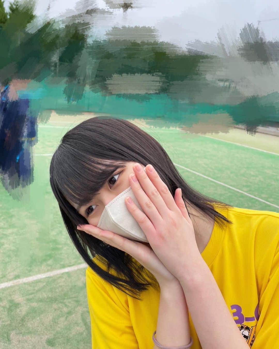 赤瀬結衣のインスタグラム：「18歳なりましたーー！！！！！！ めちゃめちゃ低浮上だけどたまにDMとか覗いて元気もらってます🥲🥲 いつもありがとう🩷 受験生頑張ります！！！！！！！ 05頑張ろう👊🏻  球技大会の時の写真でも載せておきます、、😌」
