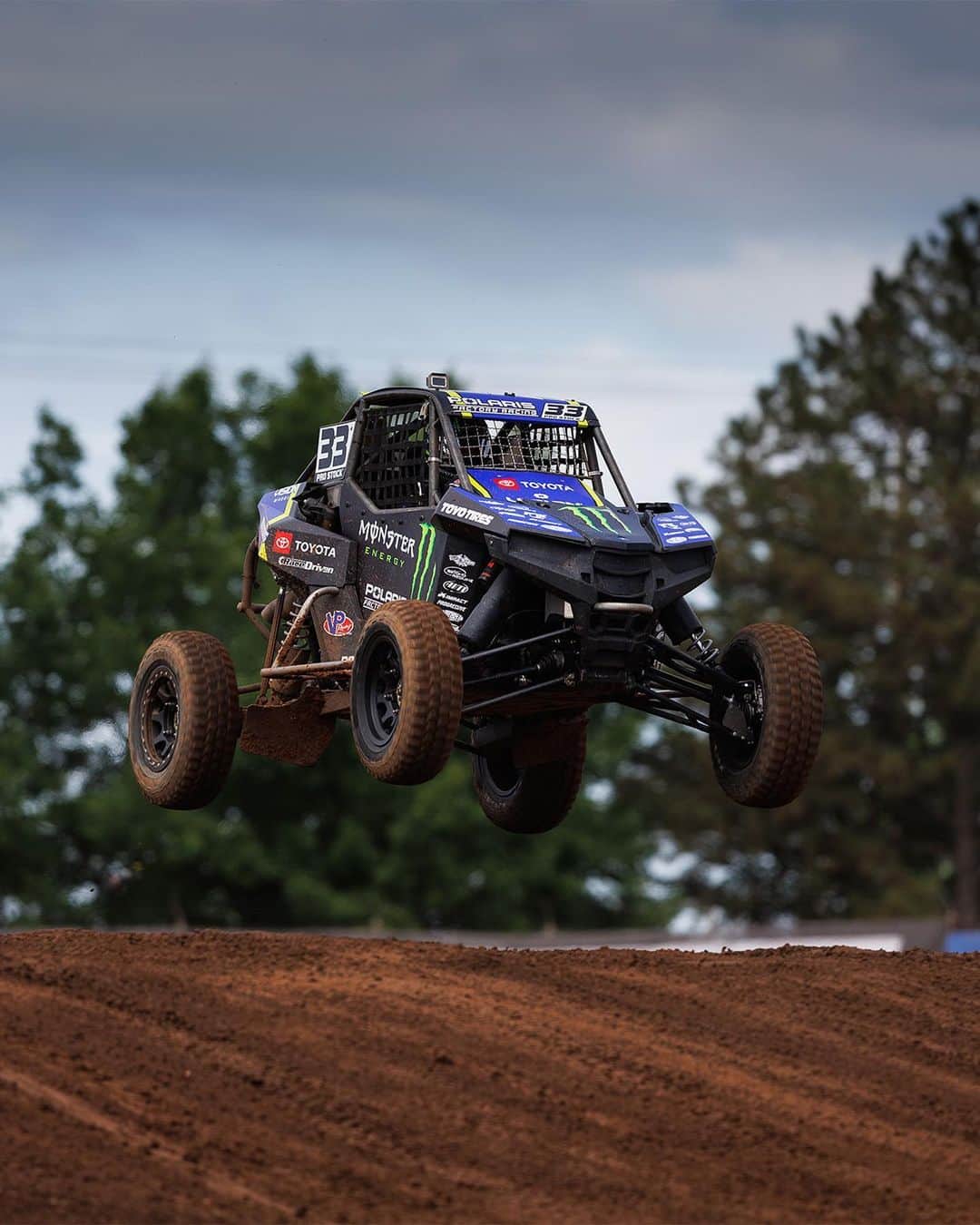のインスタグラム：「@CJGreaves33 knows how to start the season off BIG 👏  The 2023 Championship Off-Road season kicked off this weekend at Antigo Lions Roaring Raceway, where C.J. was able to win not only Saturday's races, but Sunday's as well, in Pro 4, Pro Turbo SxS and Pro Stock SxS.  #MonsterEnergy #Offroad #OffroadRacing #Race #Motorsport」