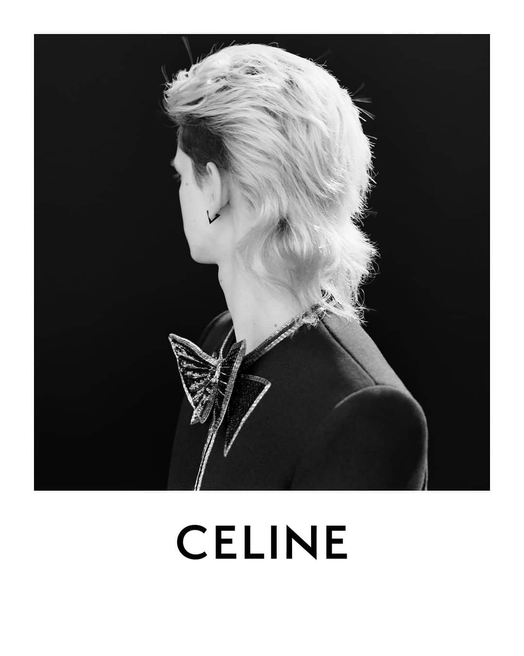Celineさんのインスタグラム写真 - (CelineInstagram)「CELINE 18 LA COLLECTION DU PALACE PARIS SYNDROME  CELINE HOMME WINTER 23  CELINE EMBROIDERED CHASSEUR JACKET  IVAN @HEDISLIMANE PHOTOGRAPHY PARIS MARCH 2023  COLLECTION AVAILABLE IN STORE AND ON CELINE.COM FROM JULY 28TH  #LEPALACE #CELINEHOMME #CELINEBYHEDISLIMANE」6月15日 1時00分 - celine