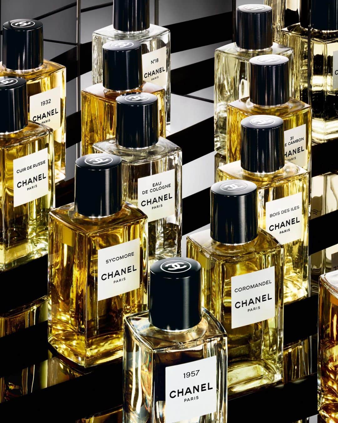シャネルさんのインスタグラム写真 - (シャネルInstagram)「LES CARACTÈRES DE CHANEL  Each fragrance in the LES EXCLUSIFS DE CHANEL collection forms an olfactory portrait, which pleases some and not others but whose main characteristic is clear.    Learn more on chanel.com   #LesExclusifsDeCHANEL #CHANELFragrance」6月15日 1時16分 - chanelofficial