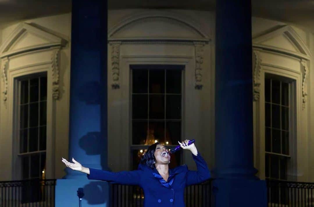 ジェニファー・ハドソンのインスタグラム：「It was my honor and privilege to perform at the White House last night in celebration of Juneteenth! Black excellence was on full display !!! Our country still has a ways to go, but today I am proud to say we have come this far by faith ! Glory!!!   📸: REUTERS/Jonathan Ernst」