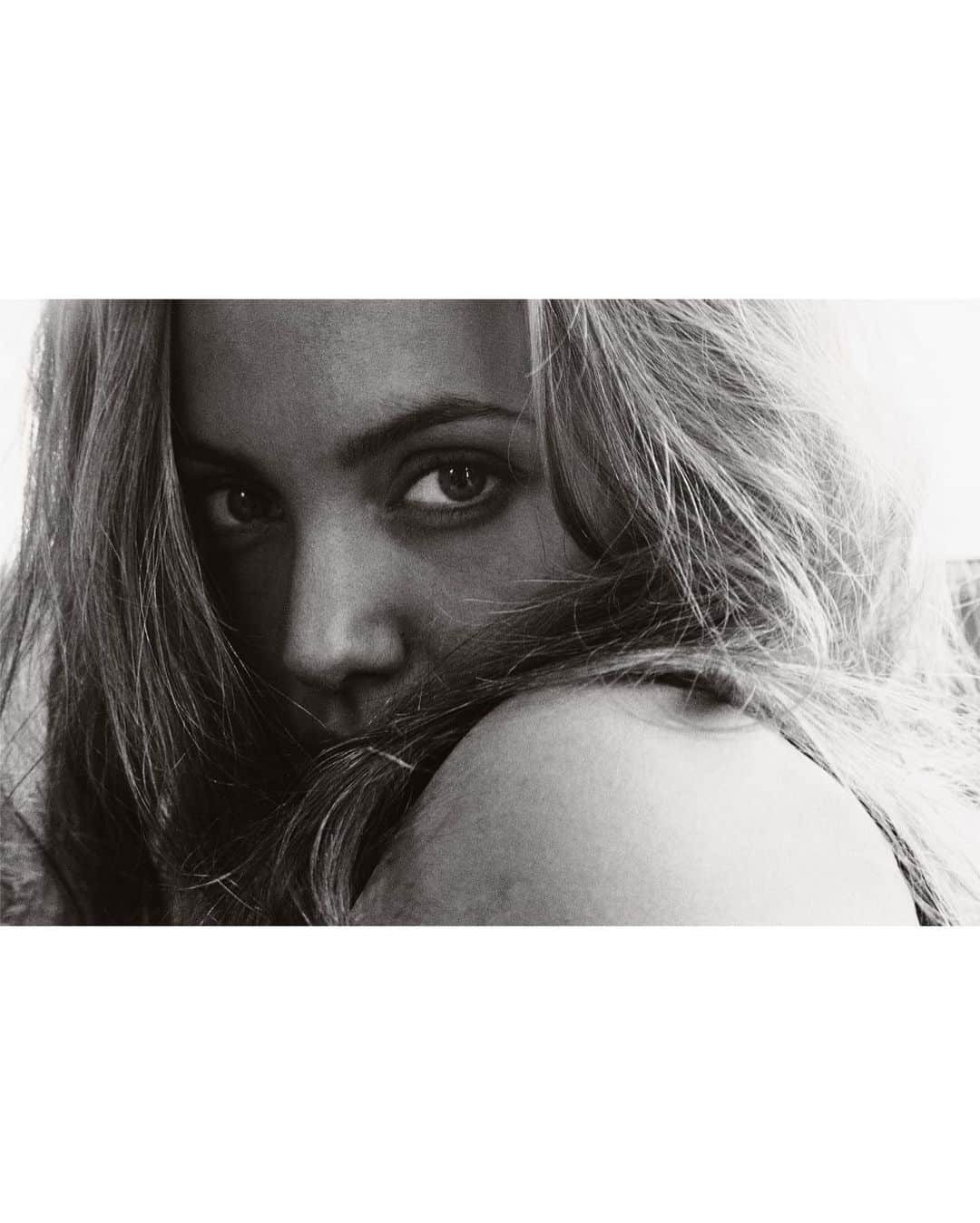 マリオ・テスティーノのインスタグラム：「TESTINO ARCHIVE ANGELINA JOLIE, LIV TYLER, SOFIA COPPOLA」