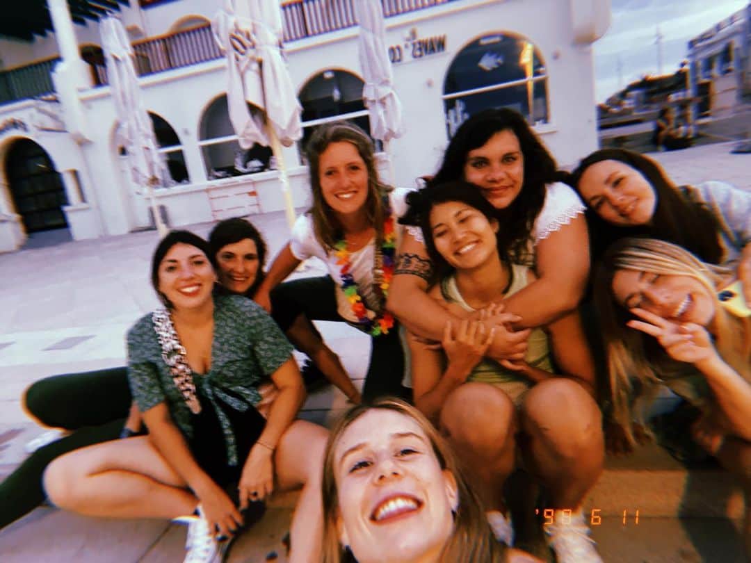 富田真紀子のインスタグラム：「J’adore mes copines 💕  #ポー日記」