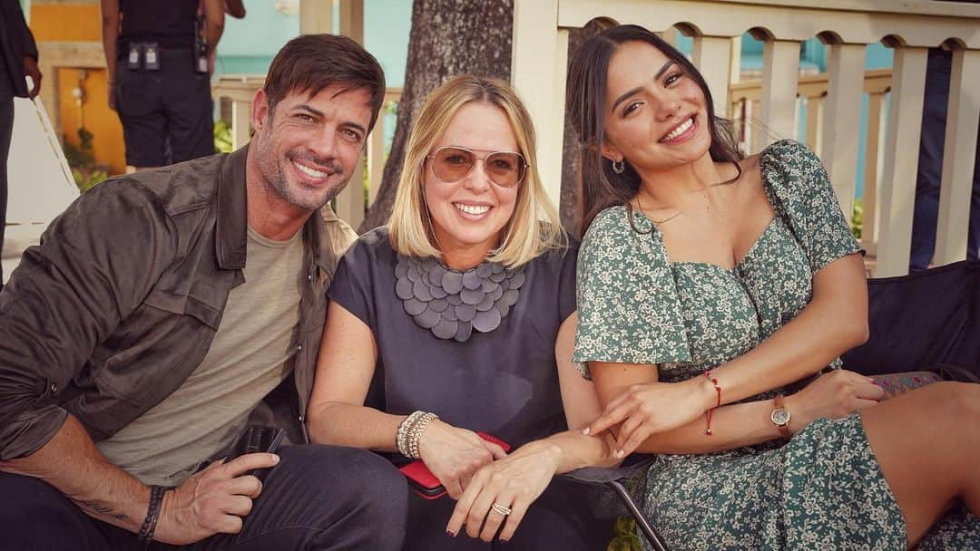 ウィリアム・レビーのインスタグラム：「😉😎😜😀 que lindo proyecto y linda compañía @samadhiza @karenbarroeta @ikertoledano @jesushichan #vuelveami  @telemundo @telemundoseries」