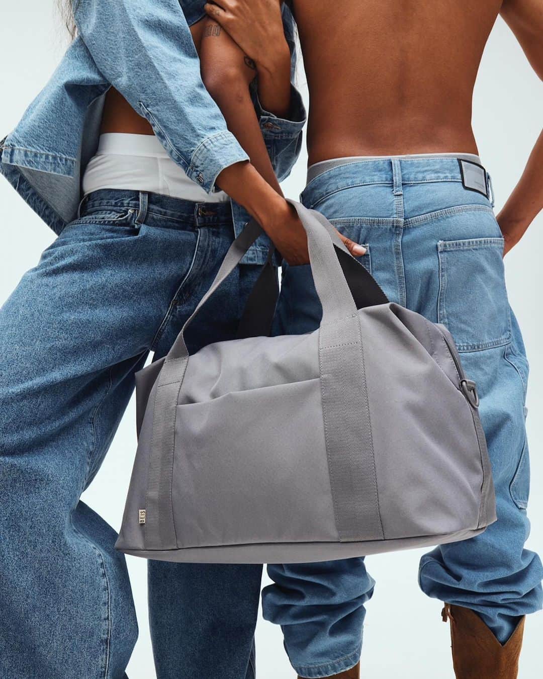シェイ・ミッチェルのインスタグラム：「Our new BÉISics collection out now- stripped down to the essentials #thekindofBÉISicBetchyouwant2be」
