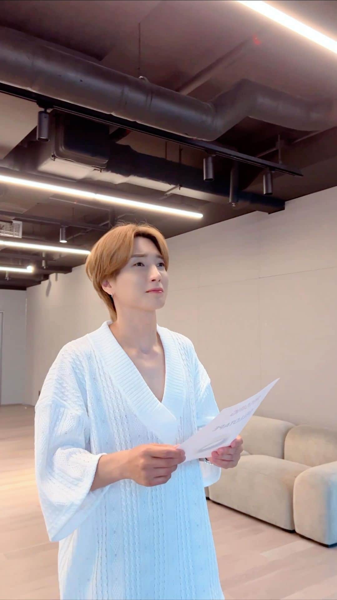 のインスタグラム：「Missing SelloTape #이특 #leeteuk #missing #tape #holypop」