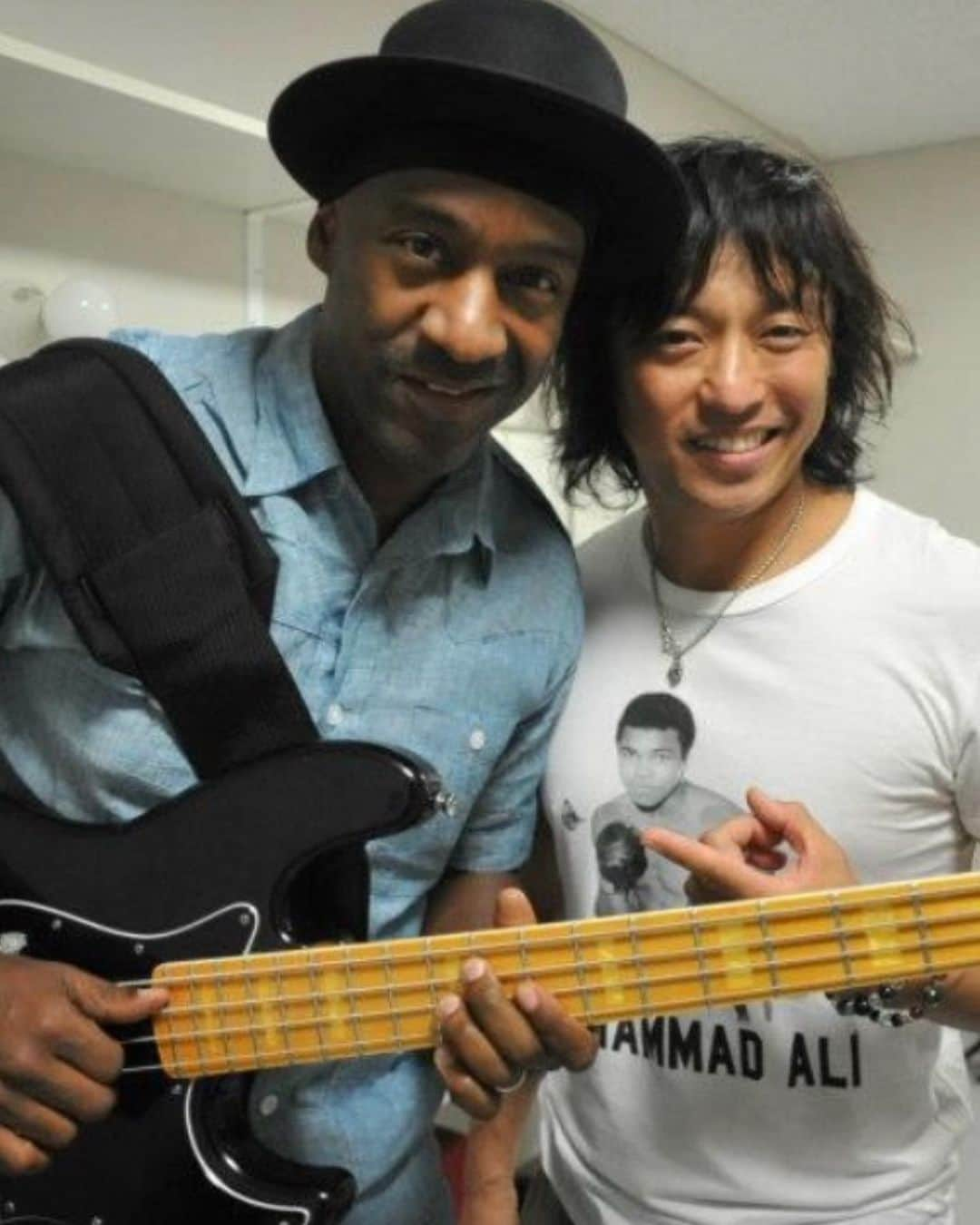 日野賢二さんのインスタグラム写真 - (日野賢二Instagram)「Happy Birthday M3:Mr.Marcus Miller  I Didn’t even realize He went to my high school:LaGuardia High-school of Music & Art. I was heavely Influenced by Miles Davis’s Live Album “We Want Miles”& the one before : ”Man with the Horn”  Also Grover Washington’s  “Wine light” and David Sanborn’s Voyeur “ and “As We Speak” Albums. So You can imagine 15 yrs old me ,already a big fan and watching Marcus at Alumni Concert ,for the first time ….. I was floored….I got to meet him after da gig asking him for lessons…. the next day I woke up changed my Major from Trumpet to Bass! Enough about Me, Happy Birthday Marcus! My biggest Influencer^_^」6月15日 14時04分 - jinobass