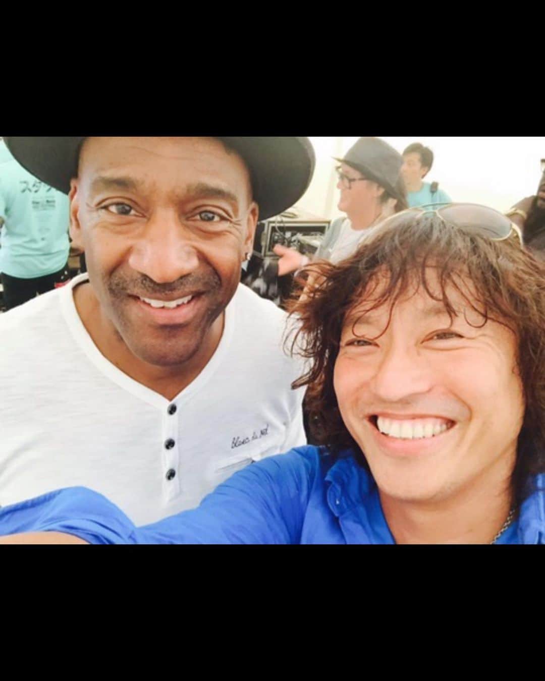 日野賢二のインスタグラム：「Happy Birthday M3:Mr.Marcus Miller  I Didn’t even realize He went to my high school:LaGuardia High-school of Music & Art. I was heavely Influenced by Miles Davis’s Live Album “We Want Miles”& the one before : ”Man with the Horn”  Also Grover Washington’s  “Wine light” and David Sanborn’s Voyeur “ and “As We Speak” Albums. So You can imagine 15 yrs old me ,already a big fan and watching Marcus at Alumni Concert ,for the first time ….. I was floored….I got to meet him after da gig asking him for lessons…. the next day I woke up changed my Major from Trumpet to Bass! Enough about Me, Happy Birthday Marcus! My biggest Influencer^_^」