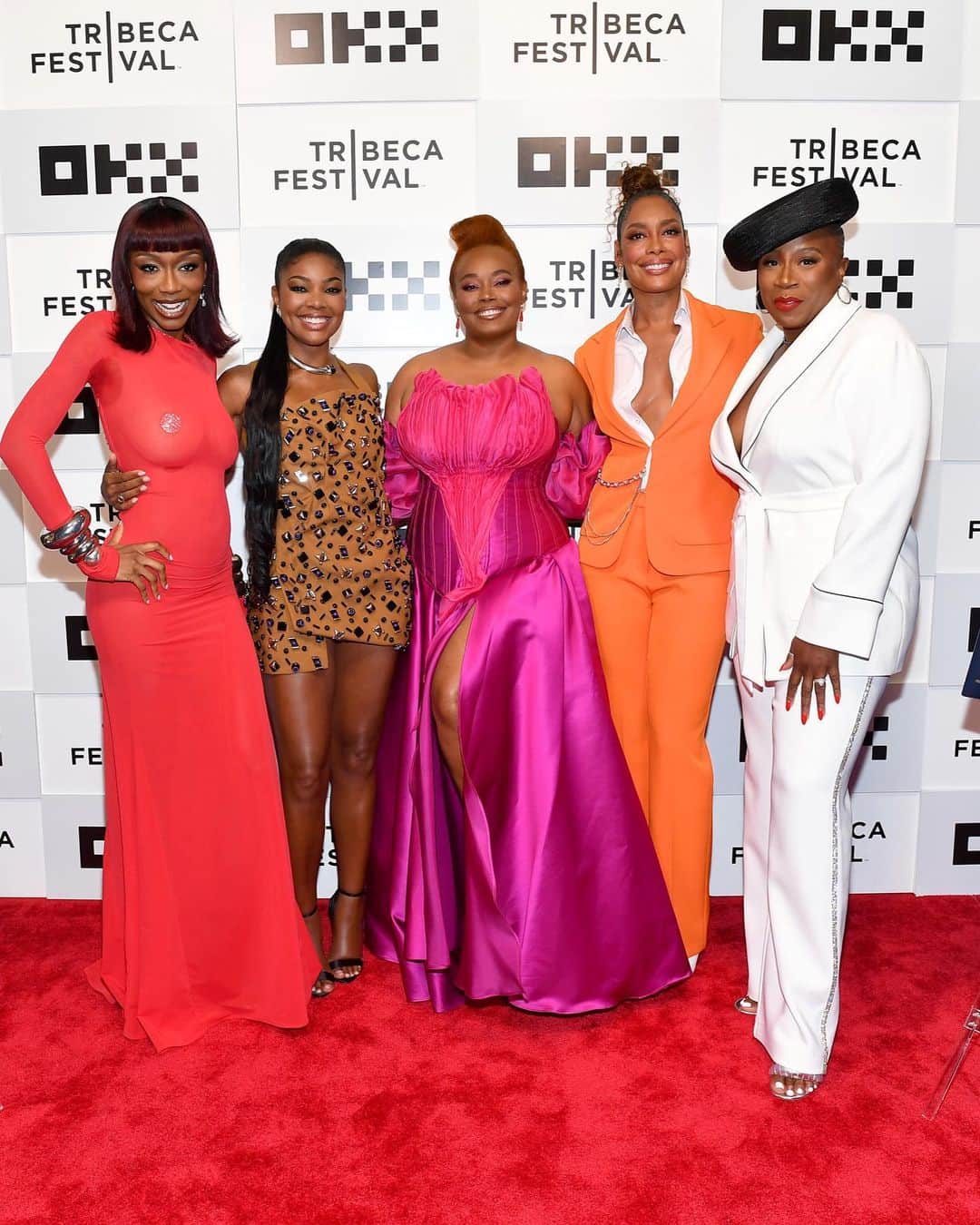 Just Jaredさんのインスタグラム写真 - (Just JaredInstagram)「Gabrielle Union hits the red carpet with La La Anthony, Keith Powers, Aisha Hinds, Gina Torres, Ts Madison, Janet Hubert and director Numa Perrier for #ThePerfectFind premiere in NYC #GabrielleUnion in @prada  #LaLaAnthony in @christopher_esber  #KeithPowers #AishaHinds #GinaTorres #TsMadison #JanetHubert #NumaPerrier #RyanDestiny Photos: Getty」6月15日 14時18分 - justjared