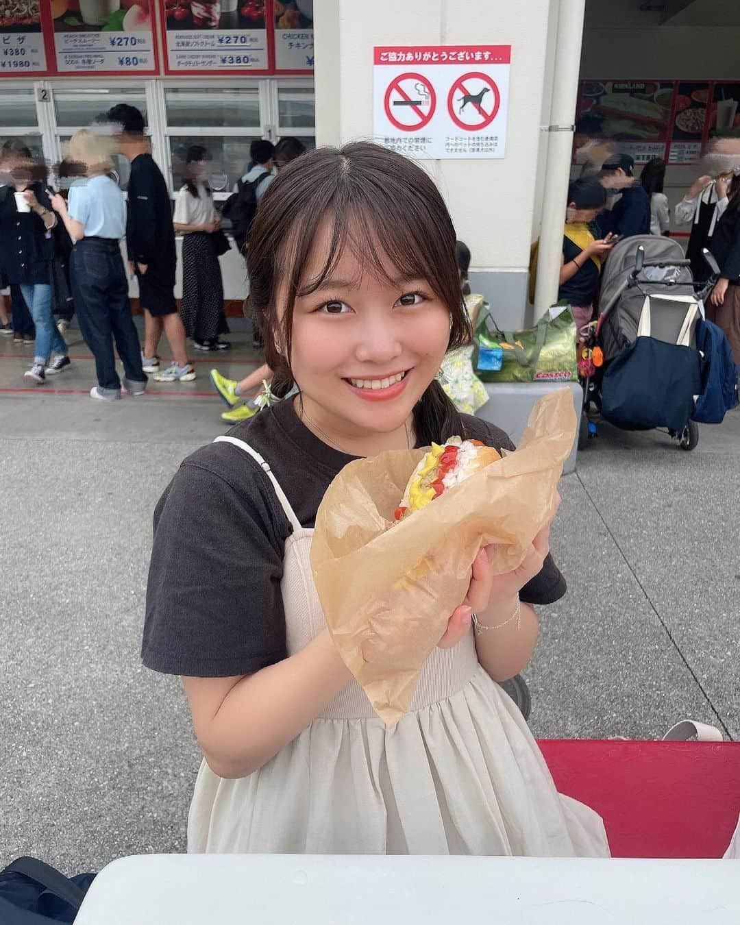 島崎友莉亜のインスタグラム：「初コストコ🛻🛒🎶  #コストコ #costco #アイドル #idol #japaneseidol #アプガ2 #ライブ前」