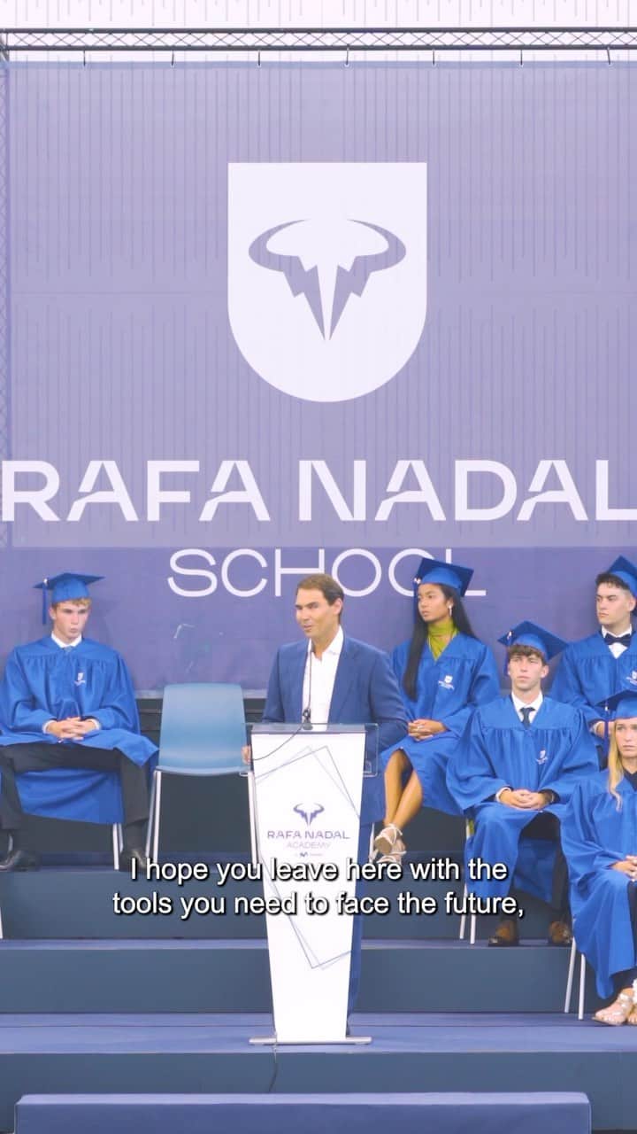 ラファエル・ナダルのインスタグラム：「Graduation days are always special at @rafanadalacademy & @rafanadal_school! 😊」