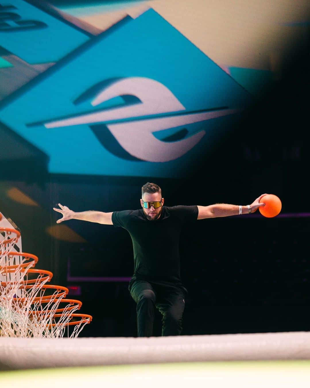 Dude Perfectさんのインスタグラム写真 - (Dude PerfectInstagram)「The Panda-monium Tour starts NEXT WEEK! 🐼  Get your tickets at dudeperfect.com/tour!  Reminder to post your trick shots at the link in our bio for the chance to meet us post-show in LA! 🏀」6月15日 6時24分 - dudeperfect
