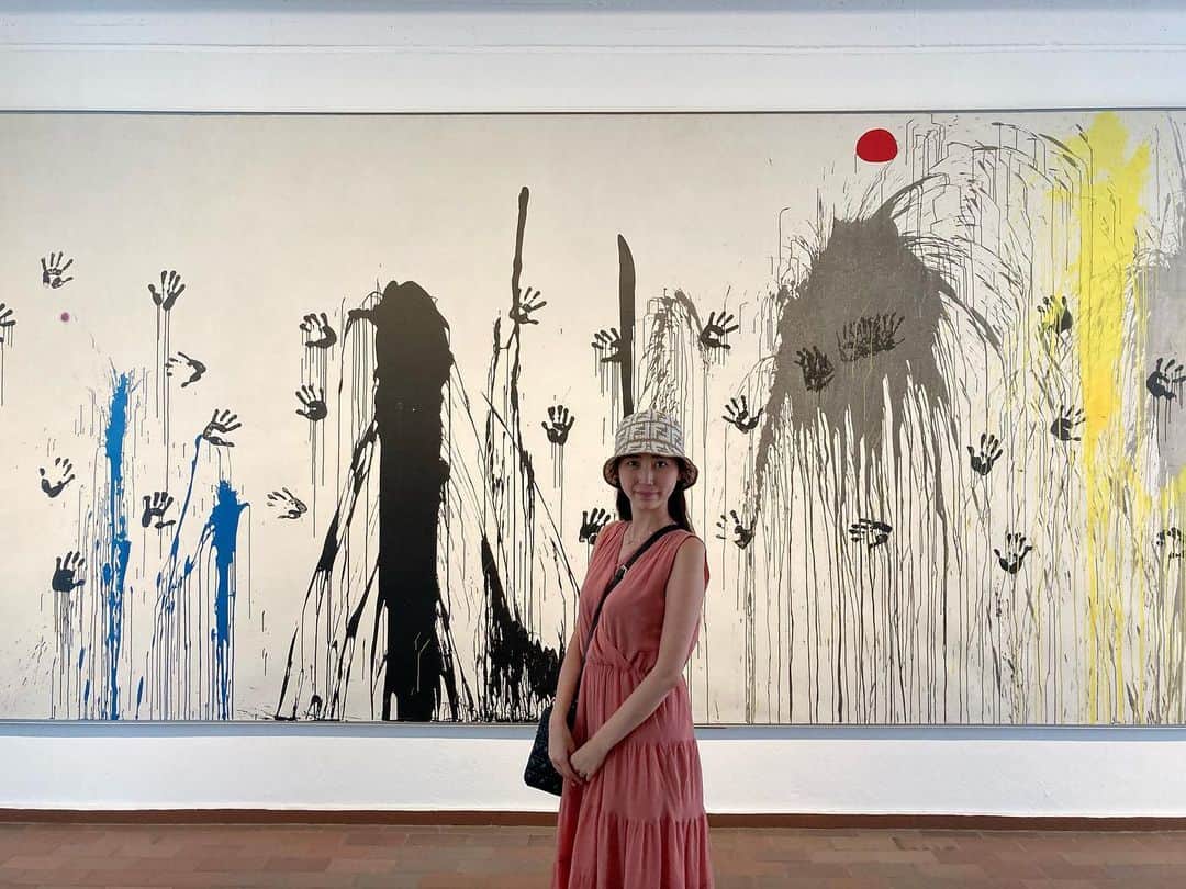 希沙 健康美のインスタグラム：「Joan Miro (1893-1983) 🇪🇸 #joanmiro #joanmiró #🇪🇸 #barcelona #spain #spain🇪🇸 #art #artist #artgallery #artcollector #芸術家 #芸術 #現代芸術 #古代芸術 #現代アート #古代アート」