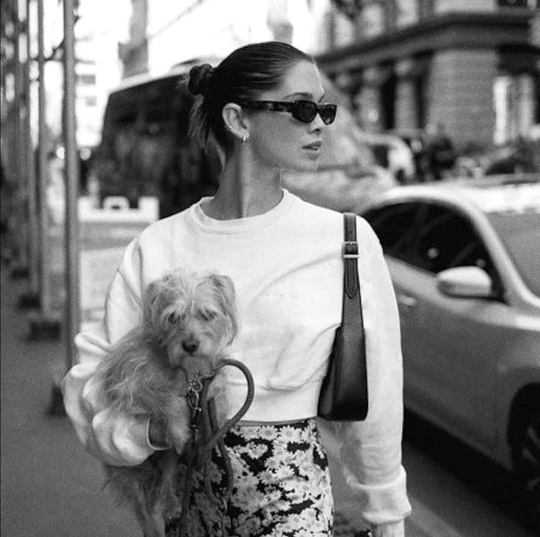 ギーザ・ラガースのインスタグラム：「🖤」