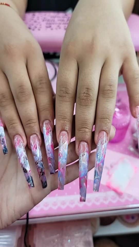 Max Estradaのインスタグラム：「Enailcouture.com new 123go bubble gum gel,  solid glue gel♡ vegan and Hypoallergenic.  Made in America 🇺🇸The moment so many have been waiting for is finally here! Enailcouture.com 123go maximum square is the longest flat boxy square pre made full coverage gel nail in the game. We also dropped xs sculpture square and magical ice hologram stickers☆Enailcouture.com 123go 5XL Coffin nails are the longest full coverage pre made gel nails in the world. They are EVERYTHING, made in America.Enailcouture.com new product drop ♡!~ 123go diy gel and our new charm nail stickers 😍Enailcouture.com made in American ♡!~Enailcouture.com 123go pre made gel nails are the game changer !~ perfect nails every time with no smells or dust!~ long lasting and easy removal , made in America! Enailcouture.com  #ネイル #nailpolish #nailswag #nailaddict #nailfashion #nailartheaven #nails2inspire #nailsofinstagram #instanails #naillife #nailporn #gelnails #gelpolish #stilettonails #nailaddict #nail #💅🏻 #nailtech#nailsonfleek #nailartwow #네일아트 #nails #nailart #notd #makeup #젤네일  #glamnails #nailcolor  #nailsalon #nailsdid #nailsoftheday Enailcouture.com」