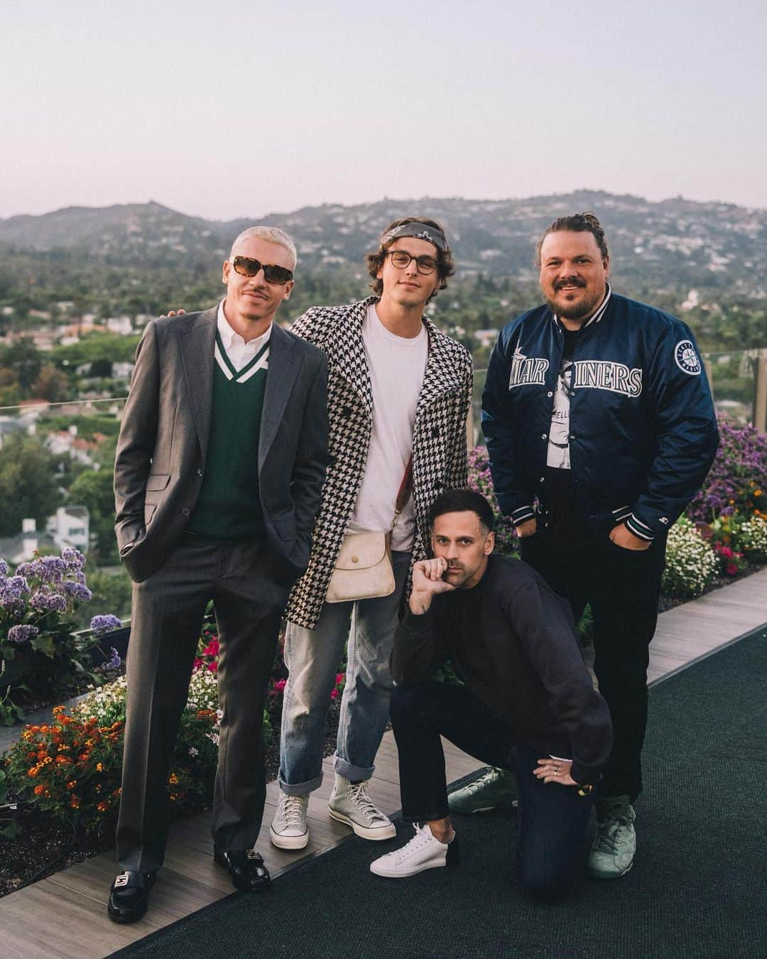 Jonahmaraisさんのインスタグラム写真 - (JonahmaraisInstagram)「the boys were out last night!!⚡️🏌🏻 @bogeyboys @adidas   📸: @jmdmcreative」6月15日 10時09分 - jonahmarais