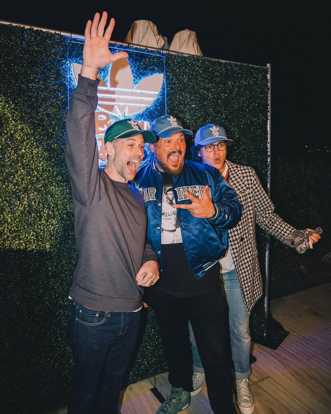 Jonahmaraisのインスタグラム：「the boys were out last night!!⚡️🏌🏻 @bogeyboys @adidas   📸: @jmdmcreative」