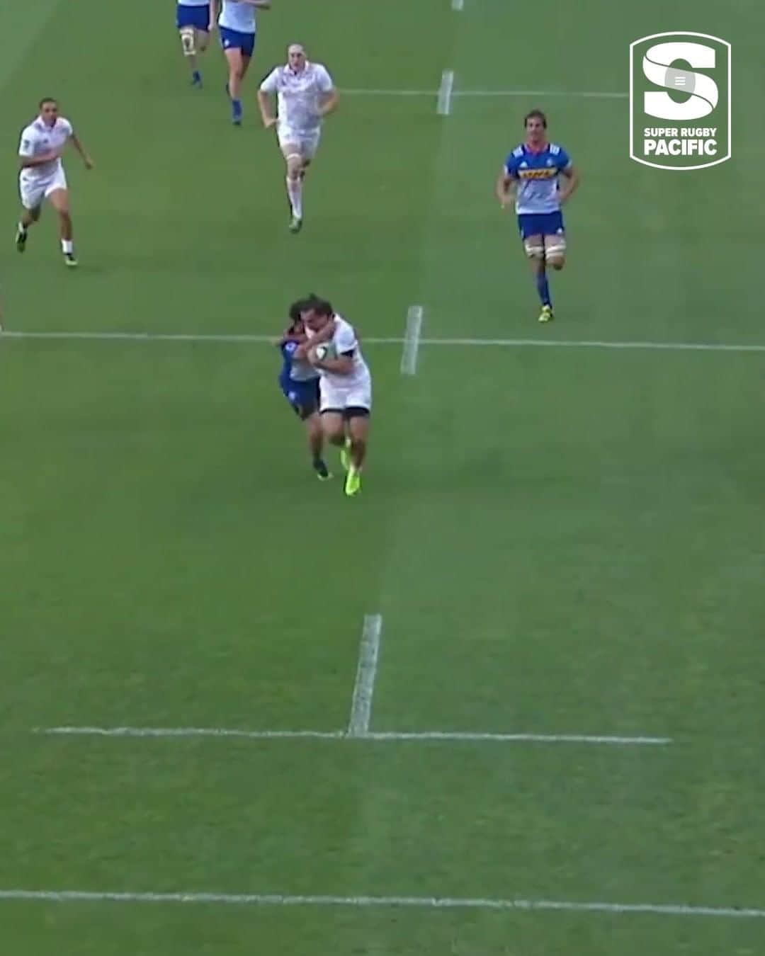 Super Rugbyのインスタグラム：「Choice, @ChiefsRugby! 👏  This 2017 try is a marvellous watch.  Will we see more of this gold from the ladder leaders on Saturday night?  #WelcomeToYourSuperStage #SuperRugbyPacific」