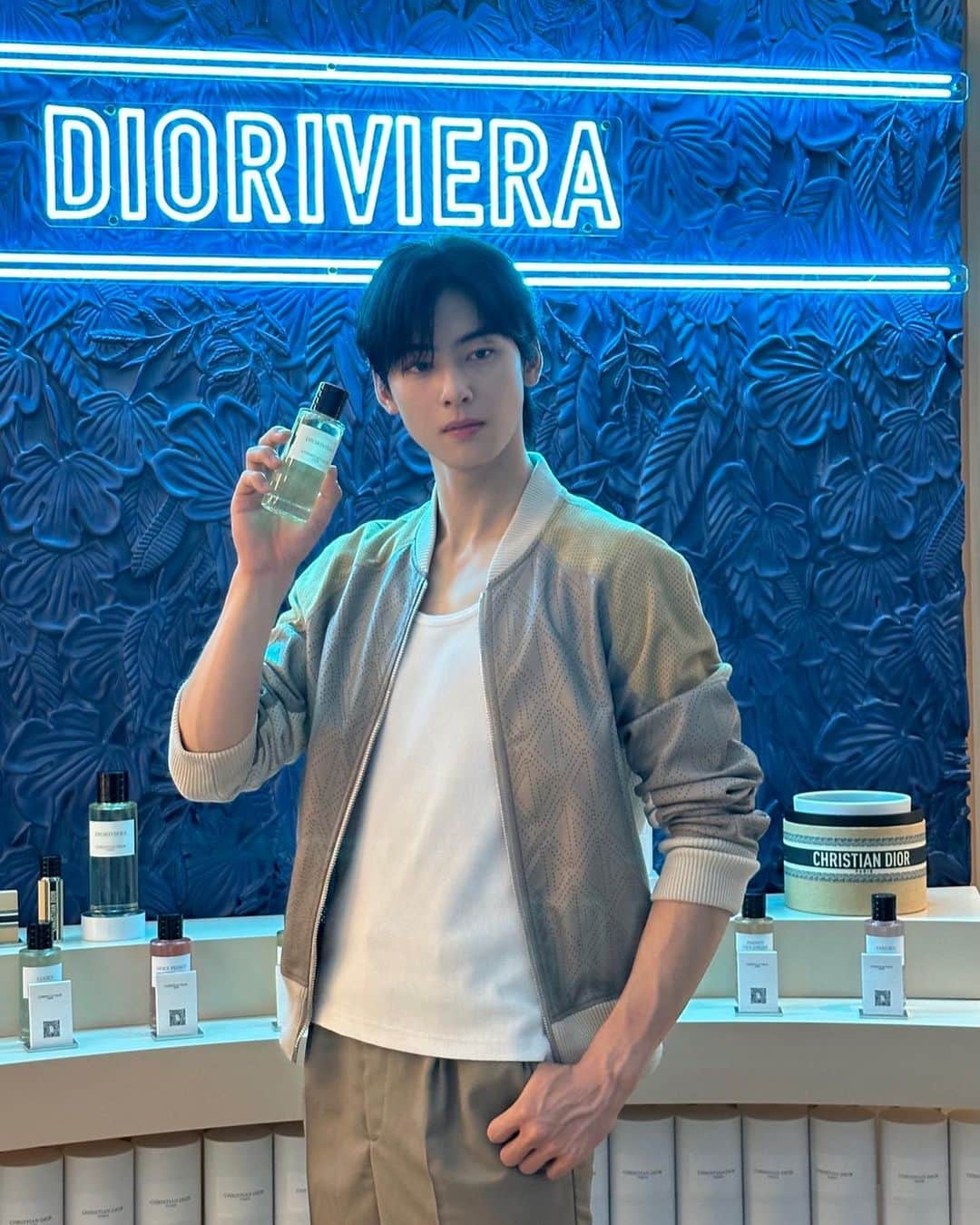 チャ・ウヌさんのインスタグラム写真 - (チャ・ウヌInstagram)「#dioriviera」6月15日 11時27分 - eunwo.o_c