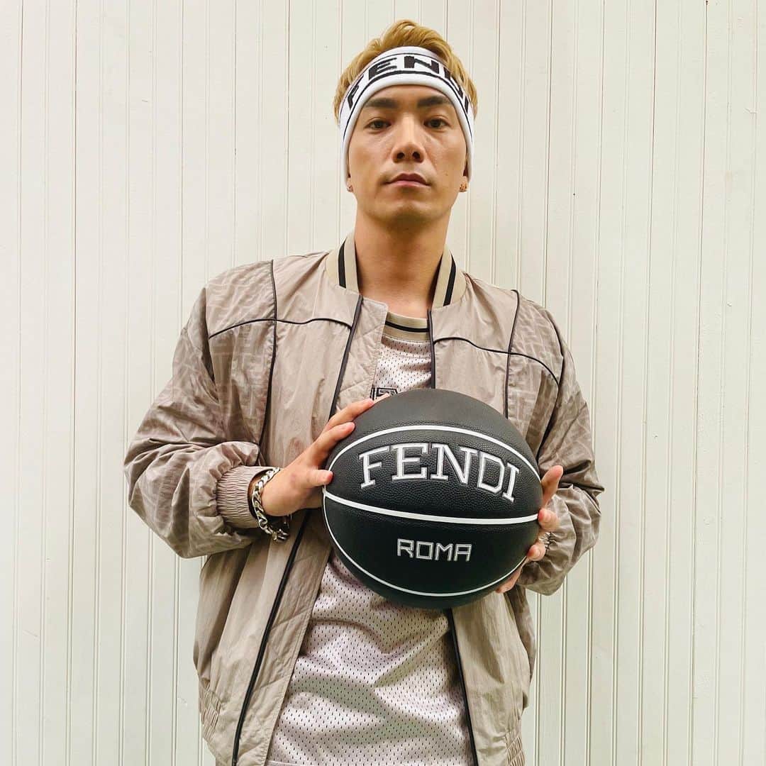 野替愁平さんのインスタグラム写真 - (野替愁平Instagram)「FENDI Active Basketball Capsule🏀🔥  早くバスケしたくなる🤤  @fendi  #Fendi #PR」6月15日 12時31分 - sway_ldh