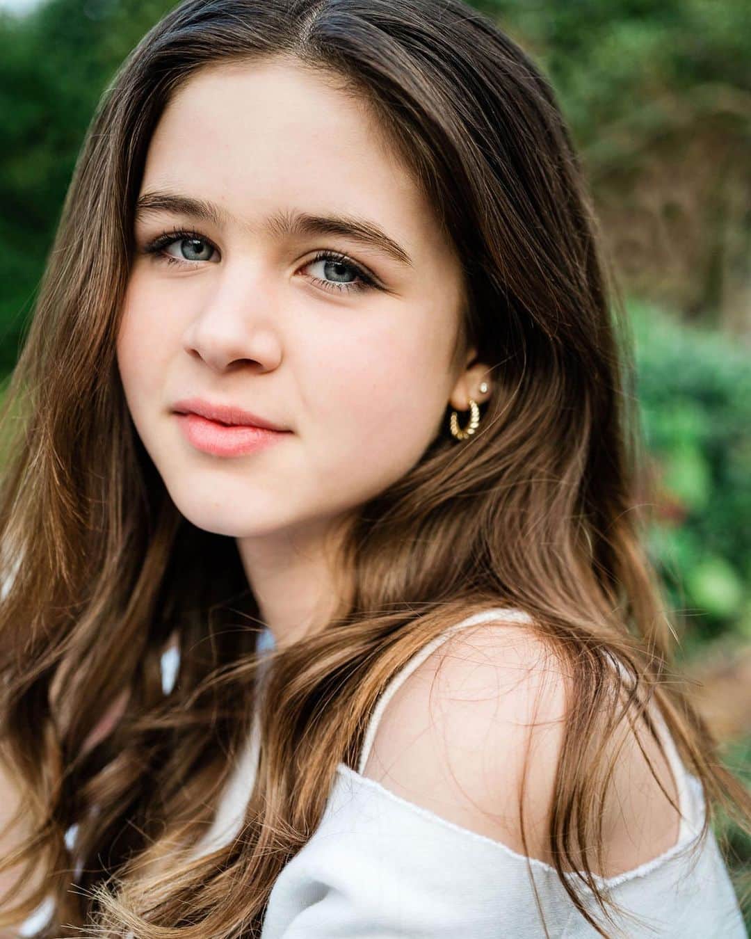 ティファニー・ティーセンのインスタグラム：「Happy 13th my sweet girl! How can you be thirteen today? 😳  You came into our world at 2:40am thirteen years ago and our lives have never been the same. You’re the one that made me a mama. That’s a bond I continue to cherish ❤️  Harper, we are so proud of the person you are and continue to become. Always remember how much we love you. And remember to always, ALWAYS, stay your true authentic self. ✨」