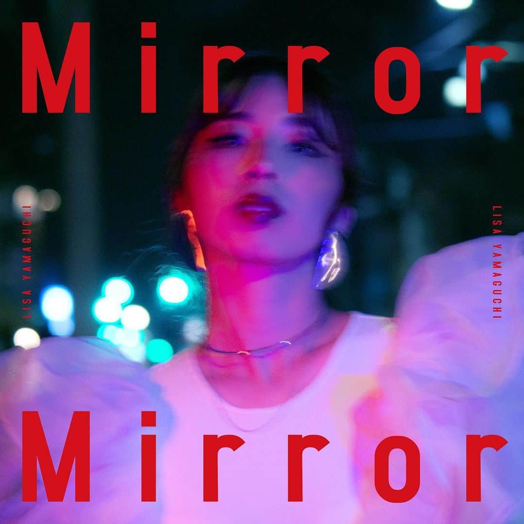 山口リサのインスタグラム：「雨があがった今夜…  山口リサ New Single ❤️ "Mirror Mirror"🪞 2023.6.16(金)リリースされました‼️‼️  コロナ禍、育児、様々な環境が変わって思うように動けなかった時間もパワーに変えていける。  ずっと燻っていた葛藤。  OVAHEAD RECORDSが声をかけてくれ、SIBAくんのトラックに出会い心にあった思いが溢れ出して、これは届けなければいけないと思う曲になりました🙏  鏡に映る私に あなたに 届きますように🪞🙌  @ovahead_records  Composer @siba_174   Recording Direction @at2_studiogoodvibes @studio_goodvibes   Mix & Mastering : Ryusei  Jacket Art Direction, Design & Photograph : Tsukasa Yagi (GreenGlamor)  Hair & Make-up : Miyu Miyakawa & Misato Takeuchi @miu__ch @98___mpn   Special Thanx... @djkanji @djryota1988 @djshingo076 @akyanimeair   #ovaheadrecords  #山口リサ #lisayamaguchi #mirrormirror #ミラミラ #mirrormirroronthewall」