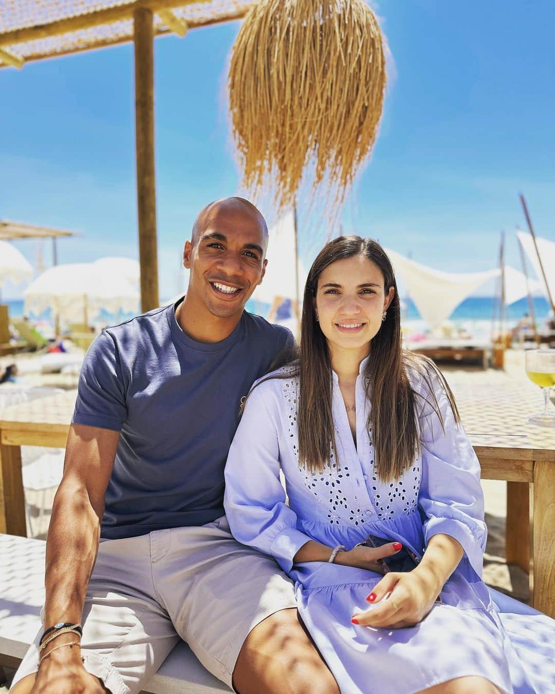 ジョアン・マリオのインスタグラム：「Happy birthday love of my life! 30 anos da melhor mulher, mãe e amor da minha vida ❤️que comecem as celebrações juntos 🥰🎊 @the.martaoliveiraa」