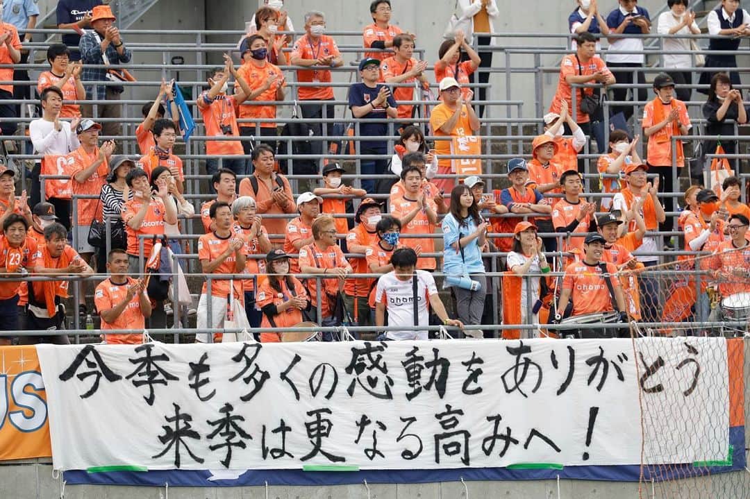 鮫島彩さんのインスタグラム写真 - (鮫島彩Instagram)「⁡ ⁡ 今シーズンもVENTUSをサポートしていただきありがとうございました！ ⁡ ⁡ 皆さんの存在が私の原動力でした。 ⁡ ⁡ チームとしては昨年以上の結果は残せたものの、自分たちの現状に厳しさも感じたシーズンとなりました。 ⁡ ⁡ もっとスタジアムで皆さんと一緒に喜びあえるチームになりたいし、皆さんがいる限りVENTUSは更なる高みへいけると信じてます💪🔥 ⁡ ⁡ これからも大宮アルディージャVENTUSをよろしくお願いします🐿️❣️ ⁡ ⁡ ⁡ #大宮アルディージャVENTUS #weリーグ」6月15日 22時45分 - aya_sameshima
