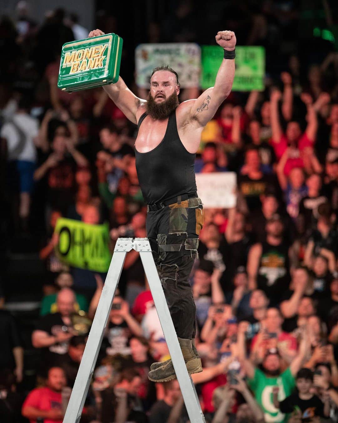 WWEさんのインスタグラム写真 - (WWEInstagram)「#MITB became “Monster in the Bank” in 2018 when @adamscherr99 won the contract 👊」6月15日 23時00分 - wwe