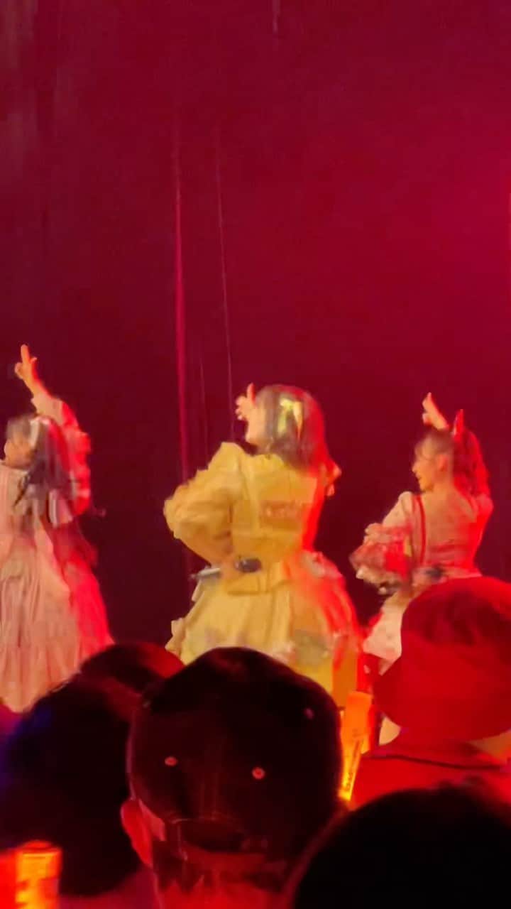 のインスタグラム：「ふるっぱーのかっこいいところ知ってる？❤️‍🔥 #fruitszipper #ふるっぱー」
