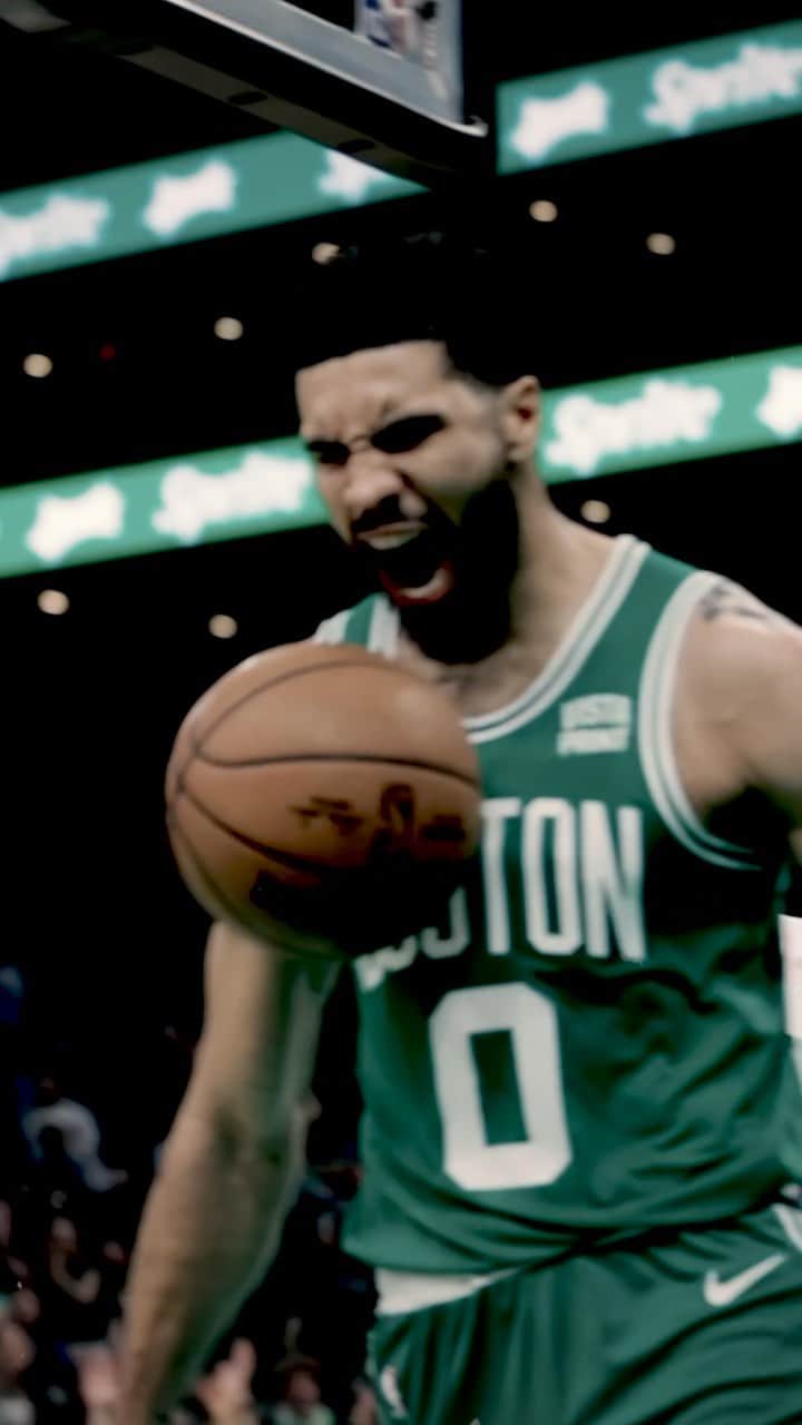 ボストン・セルティックスのインスタグラム：「Breaking records and hitting big buckets, that’s what JT does 💪🏽」