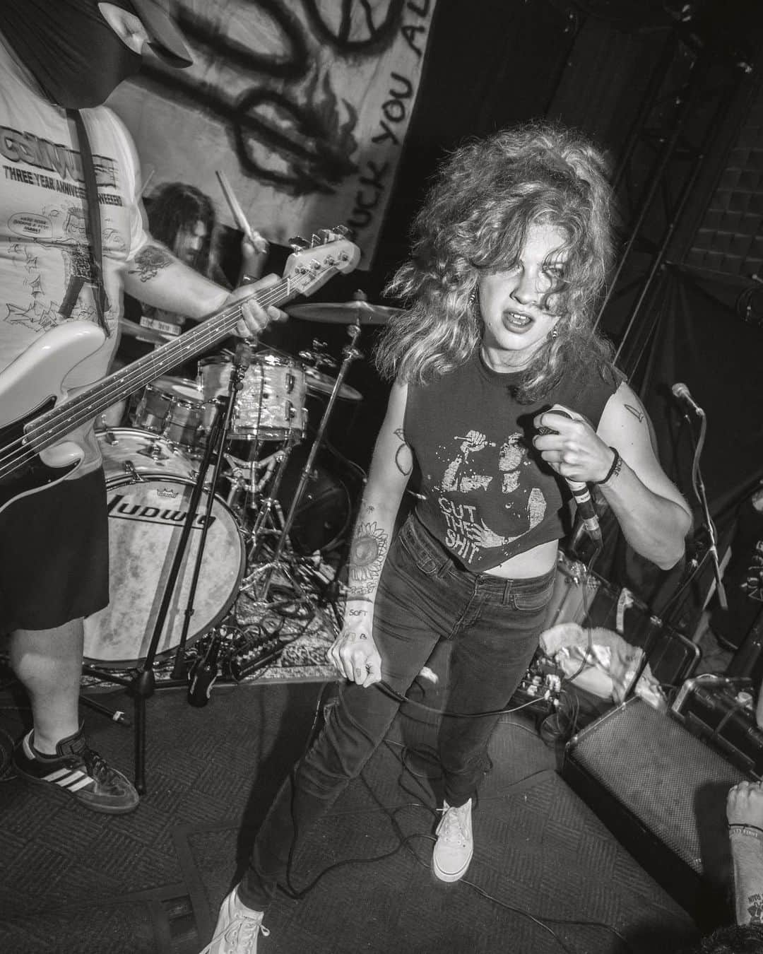 Kerrang!のインスタグラム：「On blistering debut album Only Constant, New Jersey hardcore quintet GEL have announced themselves as one of the scene’s most exciting and progressive new voices. Get up to speed with the band at the link in bio 🔗💥  ✍️: @jakerichardson17 📸: @razorbladesandaspirin」
