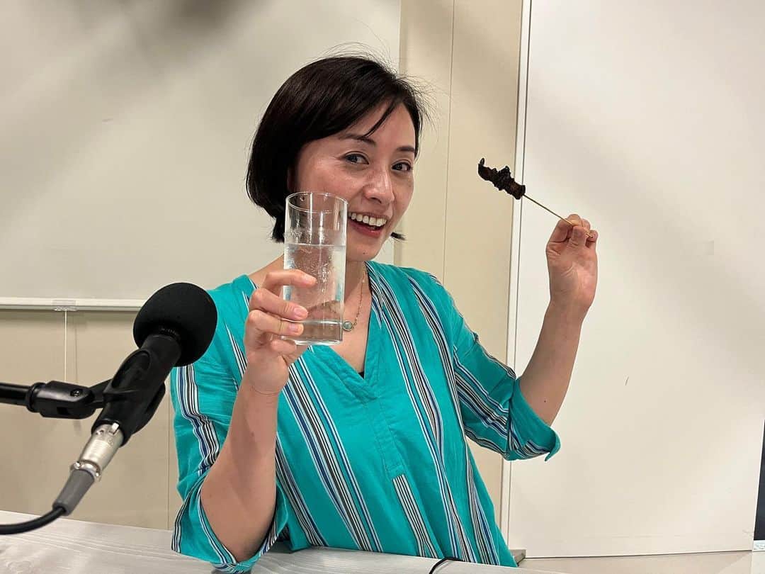 南早苗のインスタグラム：「いよいよ明日です！  6/16(金) 20時～ 今日のやめどき、だいやめどき。 ～北陸グルメで、だいやめどき～ #TOKYOFM Twitter Liveで配信されます。  エフエム石川、FMとやま、FM福井と東京をつないで 初の合同オンライン飲み会を開催! エフエム石川からは、木村雅幸さんと私が参戦😊  鹿児島の本格芋焼酎 DAIYAMEだいやめ で、 かんぱーい😆  酔っ払い南をお見届けください😌  あ、その前にFlyin'Popは午後1時半から。 番組にもお付き合いくださいませ💕  #酔っ払い　#しゃべれるかな　#芋焼酎　#daiyame #だいやめ　#濵田酒造　#だいやめ北陸　#エフエム石川　#FMとやま　#FM福井　#ラジオ　#ラジオパーソナリティ」