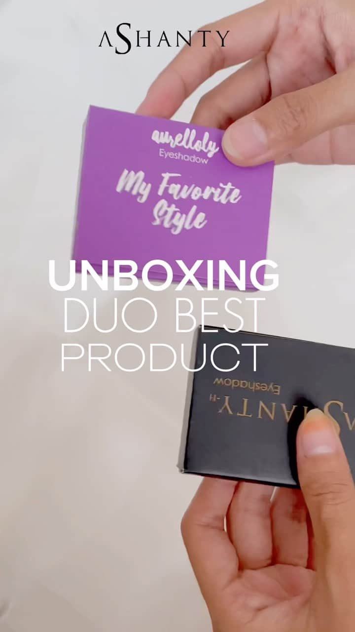 ASHANTY BEAUTY CREAM OFFICIALのインスタグラム：「Hi Ladies, Yuk ikut aku unboxing bareng produk best seller dari @ashanty.store yaitu Eyeshadow Ashanty & Aurelloly!!  Eyeshadow Aurelloly & Ashanty ini dilengkapi dengan vitamin E agar kulit lebih halus dan lembut serta UV Filter nya melindungi kulit dari paparan sinar matahari. Jadi dapet ekstra perlindungan juga dari make up kalian loh ladies😲😛💖  Untuk info & order bisa klik link di bio ya 💞   ASHANTY STORE #ashantycosmetics #ashanty_ash #cosmetics #cosmetic #makeuptutorial #rekomendasimakeup #makeuplover #lokalmakeup #makeupnatural #makeuplooks」