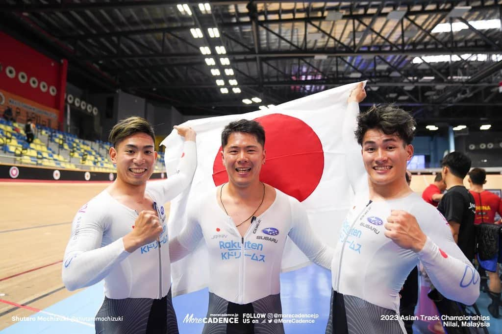 長迫吉拓さんのインスタグラム写真 - (長迫吉拓Instagram)「We won the 2023 Asian champs in TeamSprint! Thank you for the team @kaiya_727, @yuuta8229 and coaches/staffs behind it. Excited for our performance at the worlds in August!!」6月15日 15時18分 - yoshi993nagasako