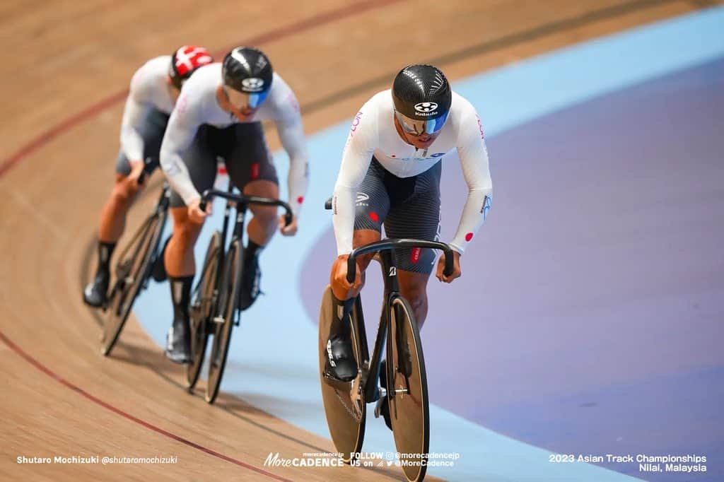 長迫吉拓のインスタグラム：「We won the 2023 Asian champs in TeamSprint! Thank you for the team @kaiya_727, @yuuta8229 and coaches/staffs behind it. Excited for our performance at the worlds in August!!」