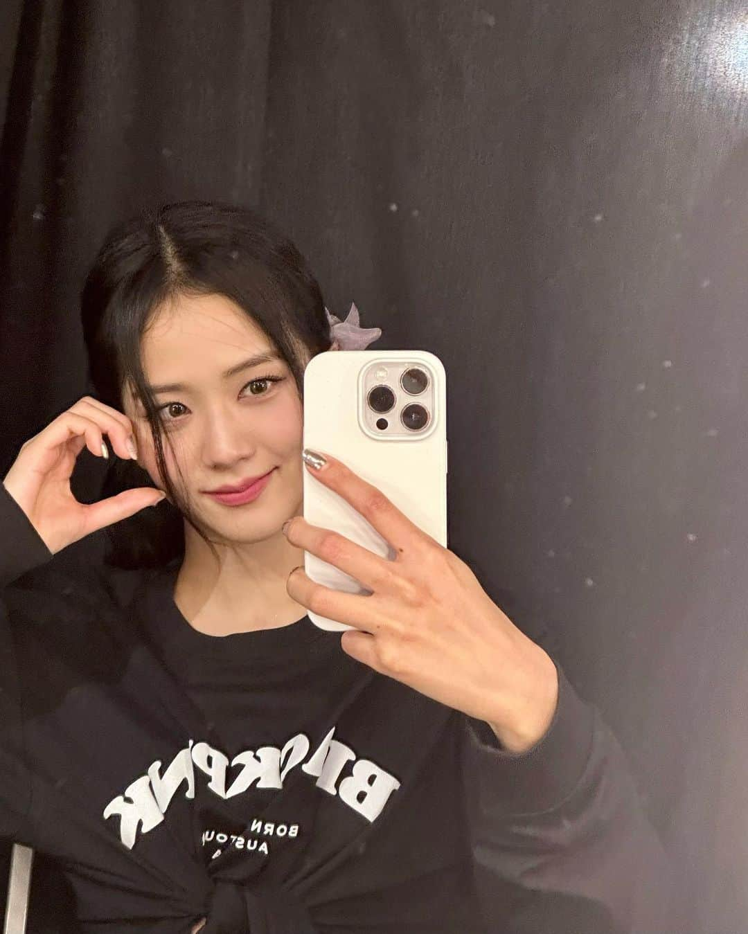 ジスさんのインスタグラム写真 - (ジスInstagram)「It meant so much to be back in Rosie's hometown! Thanks for turning BLACKPINK into koalas.🐨 It was so fun & can't wait to be back! Thank you & love you BLINKs!」6月15日 15時36分 - sooyaaa__