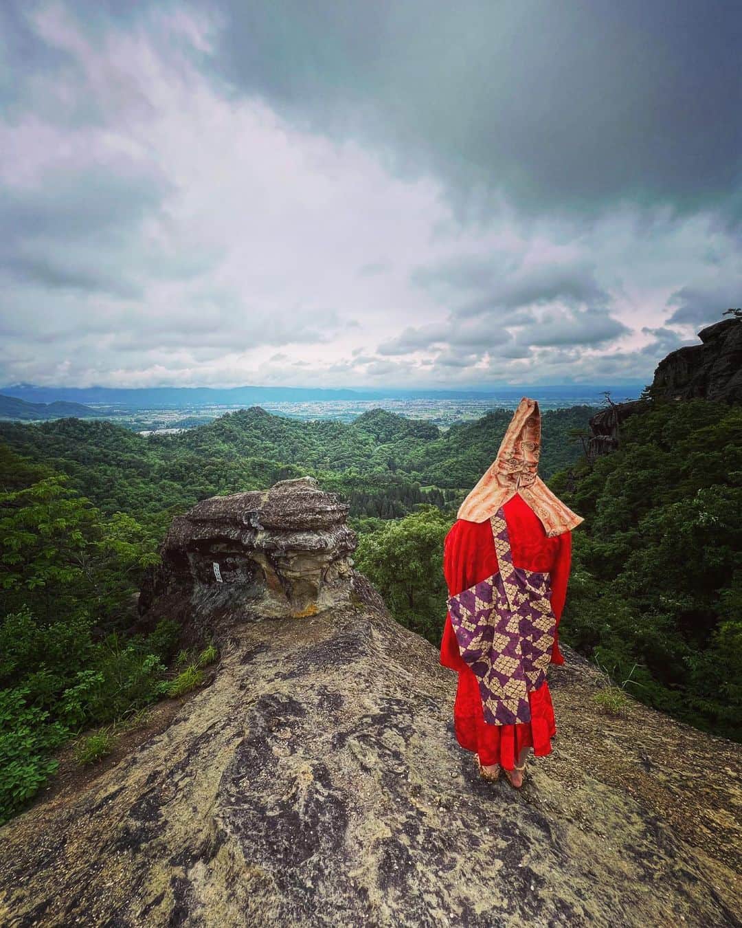 あばれる君さんのインスタグラム写真 - (あばれる君Instagram)「山岳修行へ挑む僧侶の凄まじい覚悟を感じざるを得ません。」6月15日 15時43分 - abarerukun