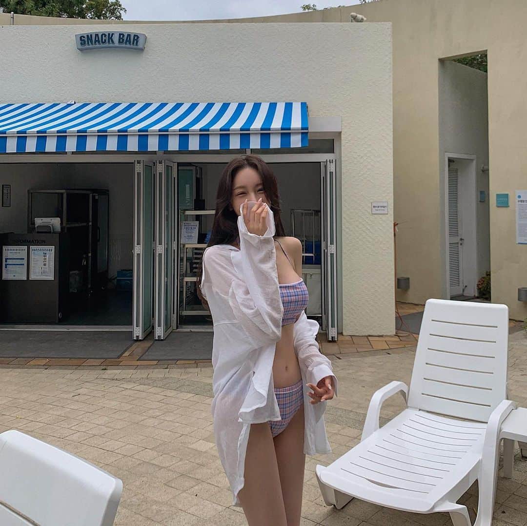 ソアさんのインスタグラム写真 - (ソアInstagram)「수영복은 미치게 섹시하거나 완죠니 귀여운게 취향..💜🩵🤍」6月15日 15時44分 - seoa_p