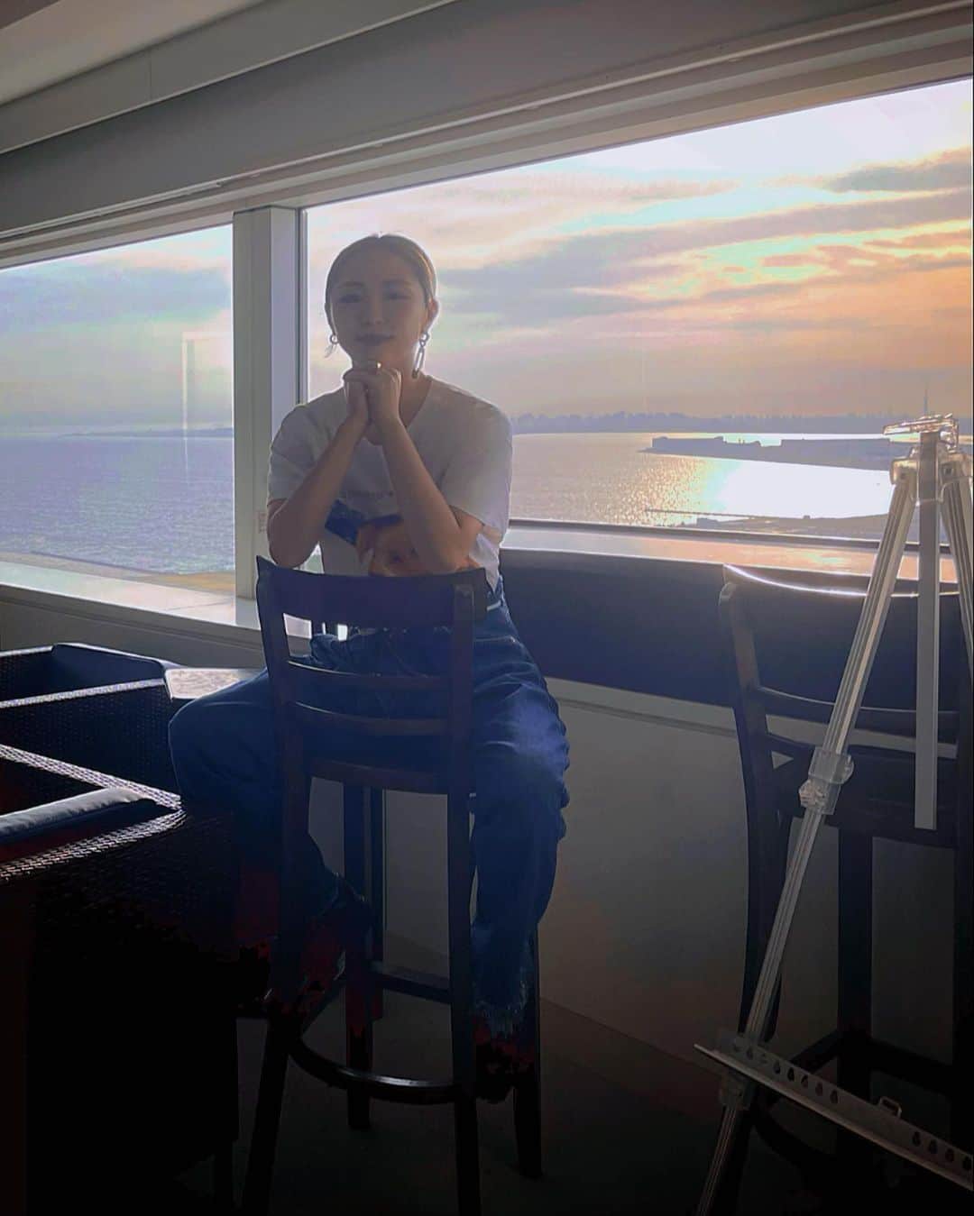 傳田真央のインスタグラム：「すまぱんTで90s mood🪽✨」