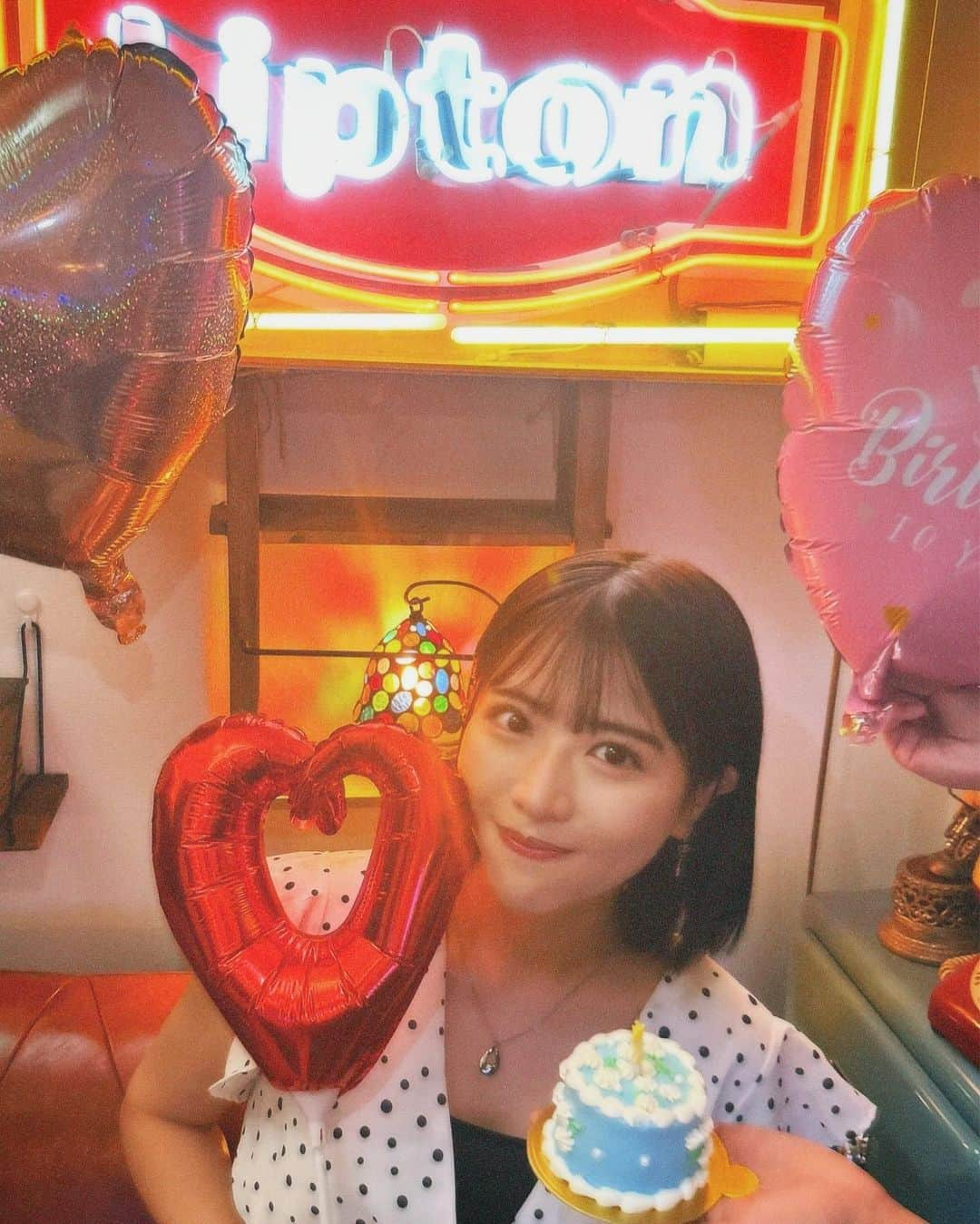 宮瀬彩加さんのインスタグラム写真 - (宮瀬彩加Instagram)「BIRTHDAY to me 🎂✨ 歳を重ねるたびに思い入れも 思い出も増えて大切な事も 好きな言葉も増える気がします🫧  また改めて、ひとつひとつを丁寧に。 いいお知らせを沢山届けられる様に顔晴ります☺︎☺︎ 誰かの心に彩りを加えられる人になりますように。  これからもよろしくお願いします🖤🤍  2023.06.15」6月15日 16時02分 - ayaka_miyase