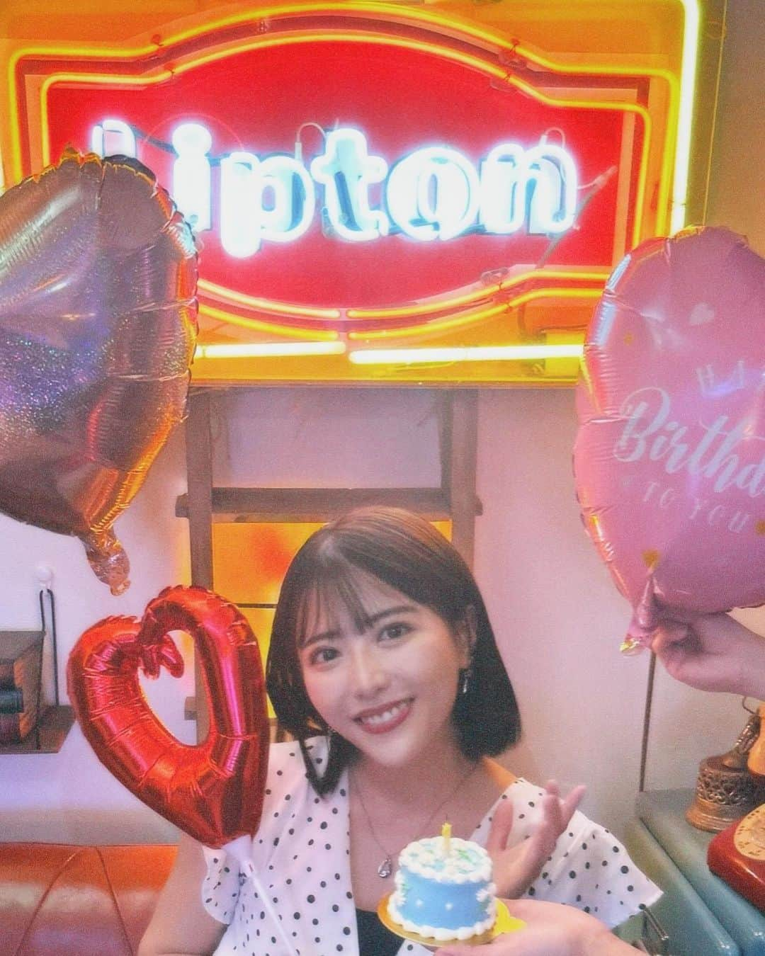 宮瀬彩加さんのインスタグラム写真 - (宮瀬彩加Instagram)「BIRTHDAY to me 🎂✨ 歳を重ねるたびに思い入れも 思い出も増えて大切な事も 好きな言葉も増える気がします🫧  また改めて、ひとつひとつを丁寧に。 いいお知らせを沢山届けられる様に顔晴ります☺︎☺︎ 誰かの心に彩りを加えられる人になりますように。  これからもよろしくお願いします🖤🤍  2023.06.15」6月15日 16時02分 - ayaka_miyase