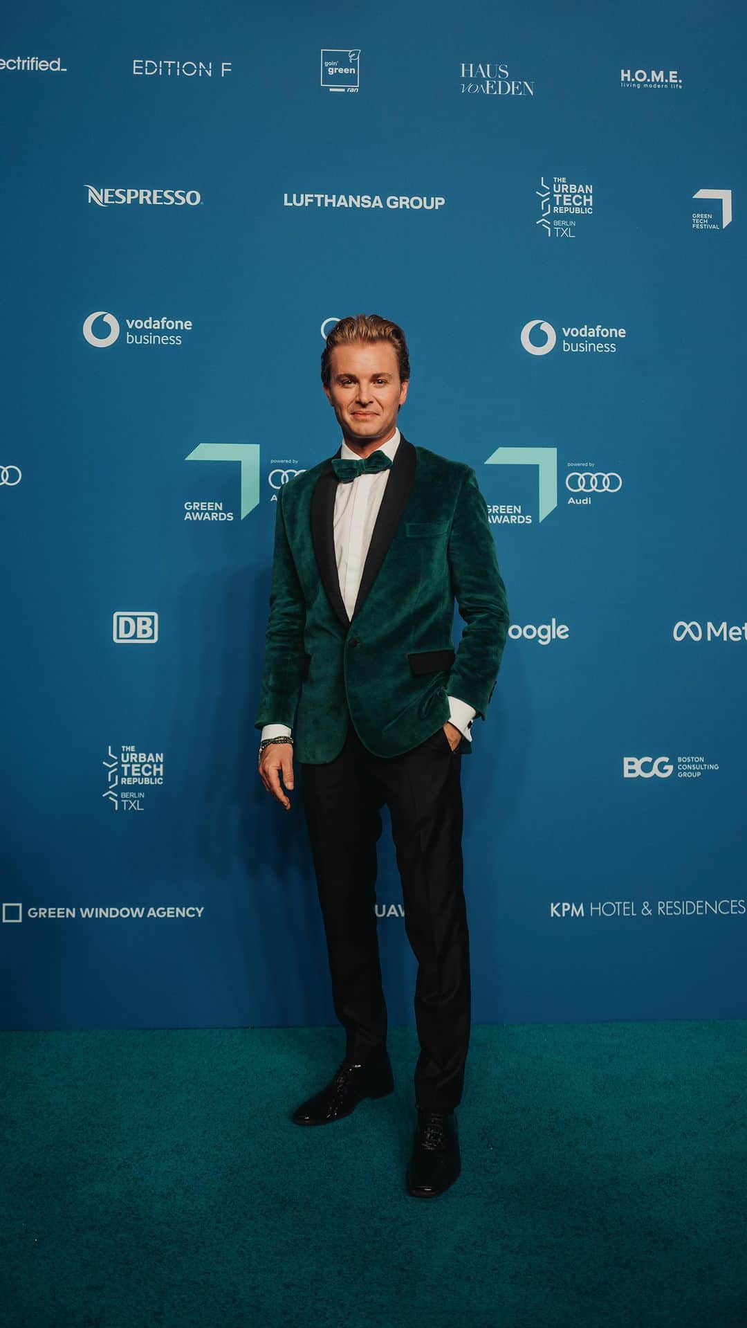 ニコ・ロズベルグのインスタグラム：「Mamma Mia! Day 1 at our @greentech_festival in Berlin. 5 years ago we founded this platform to accelerate innovation, technologies, and collaboration in the green tech world. Busy but fun days…proud to see GTF growing! 🙏」