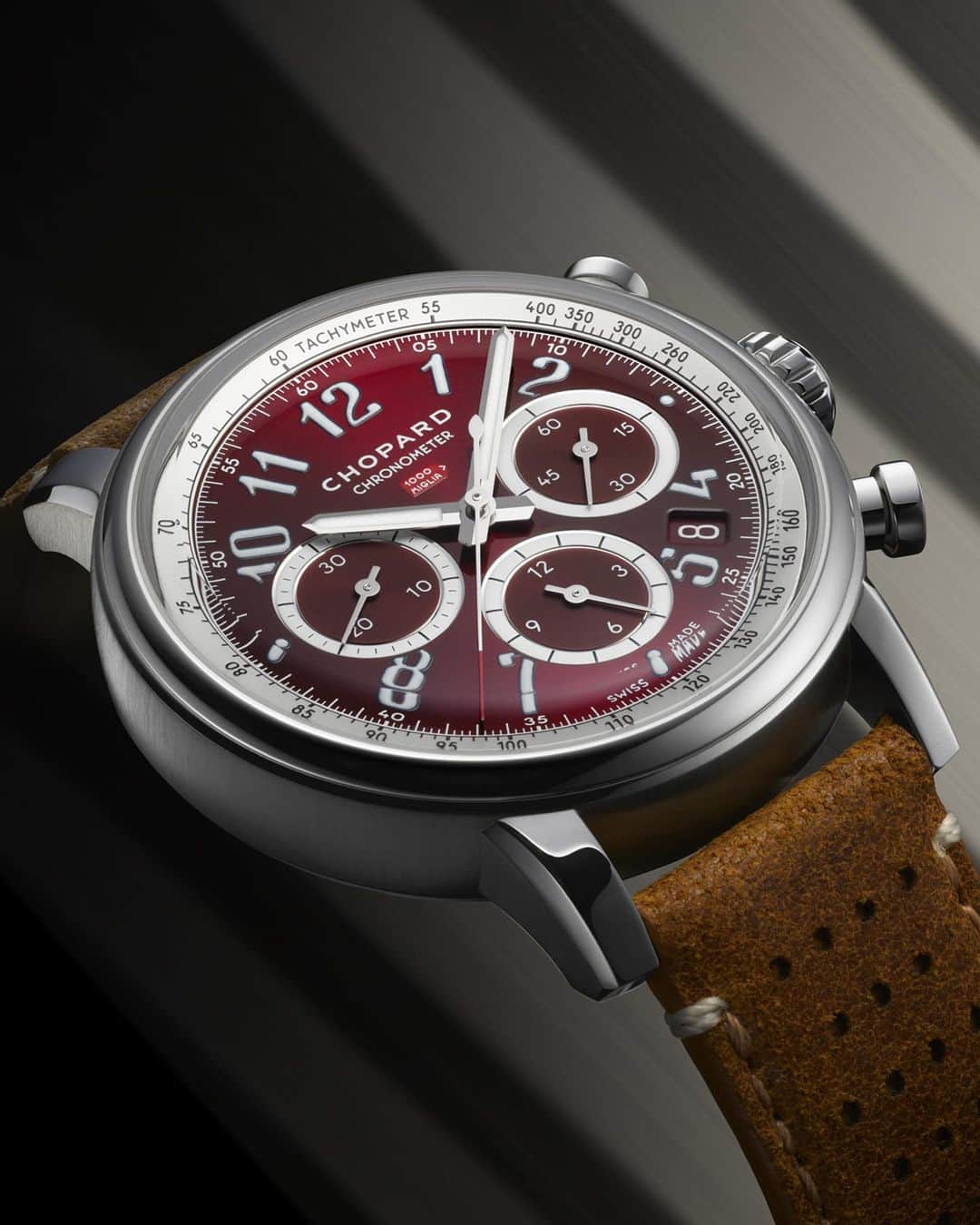 ショパールさんのインスタグラム写真 - (ショパールInstagram)「Relive the glory days of racing with the #MilleMiglia Classic Chronograph featuring a Rosso Amarena lacquered dial and a domed sapphire glassbox, a nod to cars and watches from the 1930s-1950s.  Follow Chopard, the #1000Miglia2023 race Official Partner and Chronometer, for exclusive coverage from 13 to 17 June. #Chopard #SurpassingOneself #RacingInStyle #MilleMiglia2023」6月15日 16時44分 - chopard