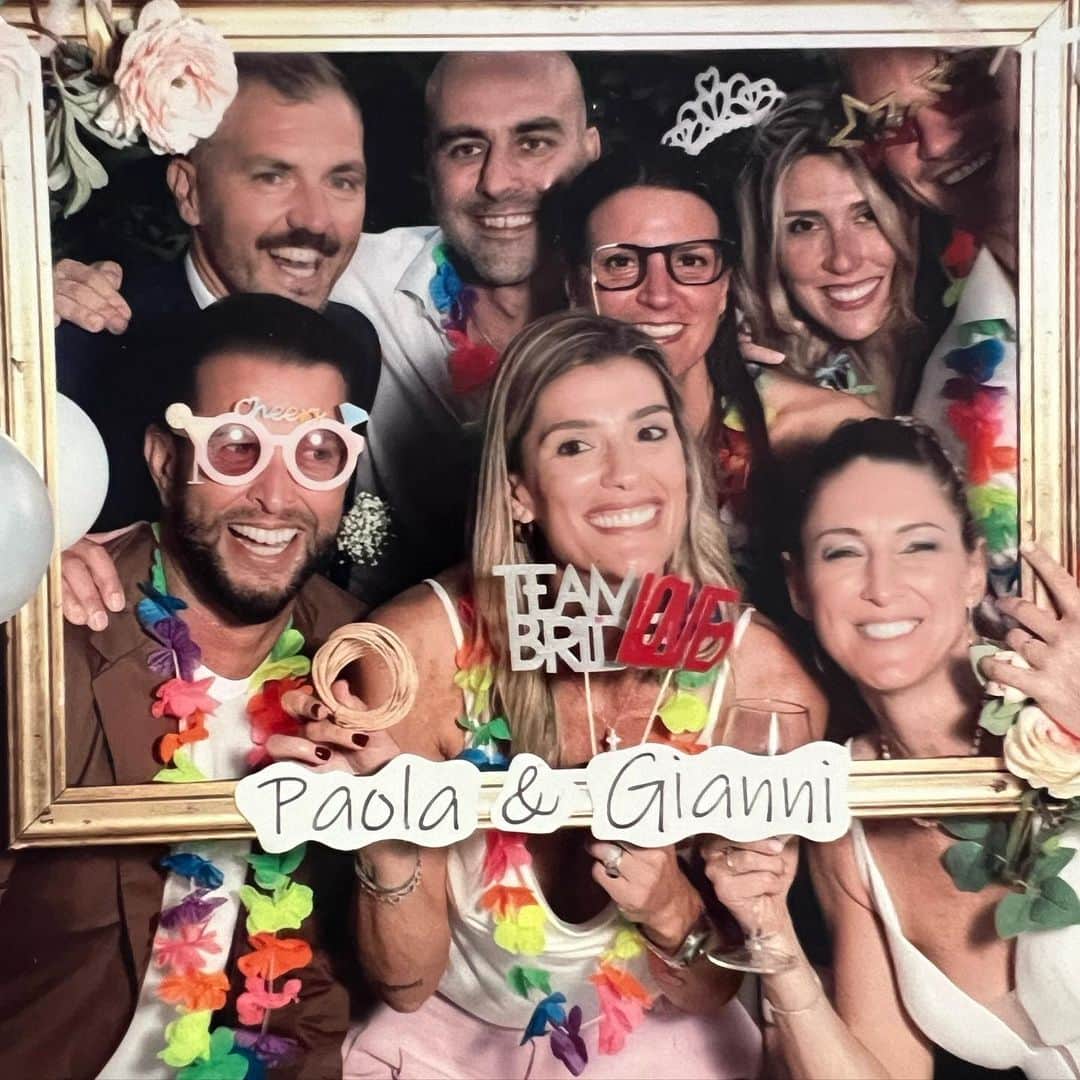 フランチェスカ・ピッチニーニのインスタグラム：「🤍 Special weekend 🤍 Paola & Gianni 💍 #love #friends #wedding #rimpatriata」