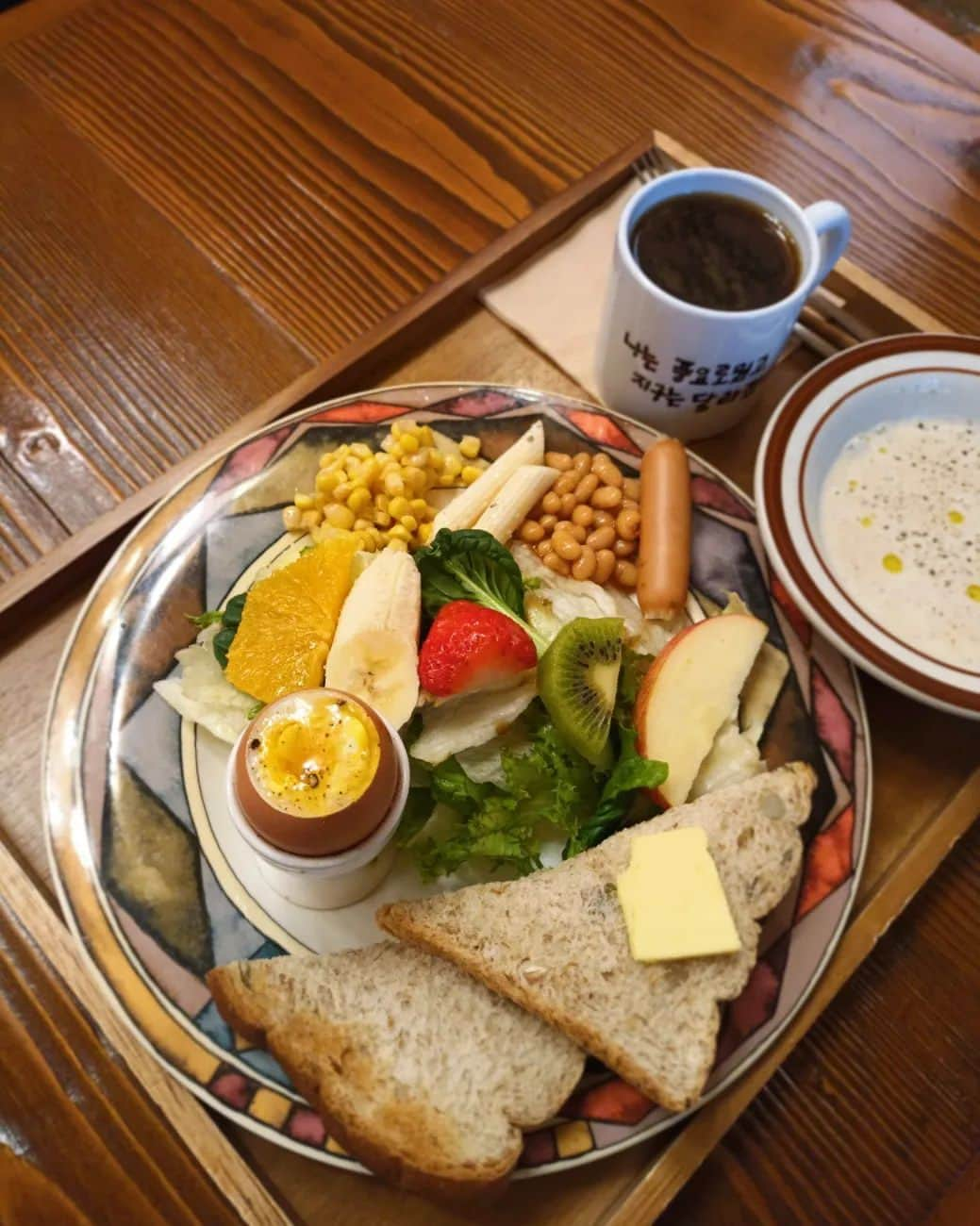 阿部美穂子さんのインスタグラム写真 - (阿部美穂子Instagram)「🥚💛 에그모닝세트 coffe&soup エッグモーニングセット ⁡コーヒー＆スープ⁡ ⁡早起きしてホテルそばのカフェ⁡ ⁡ウンミダンへ⁡ ⁡ひさ〜〜〜しぶりのモーニングに⁡ ⁡酔いしれた朝でした😌🧡 応援 行ってきま〜〜す📣 #맛집#여행#군산#음미당⁡ ⁡#幸せな#GW#goldenweek」6月15日 17時30分 - miiko904