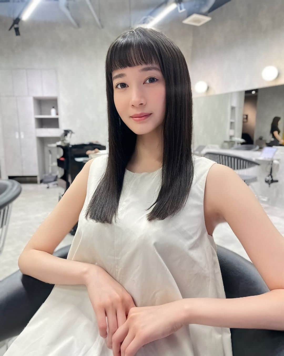 出口亜梨沙さんのインスタグラム写真 - (出口亜梨沙Instagram)「明日から撮影だからぴーちゃんに @hirayama_masaya29   前髪カットとトリートメントしてもらったよ😌 さらっさら😳  いつもありがとう。またすぐ行くね🚗³₃」6月15日 17時46分 - arisa_deguchi
