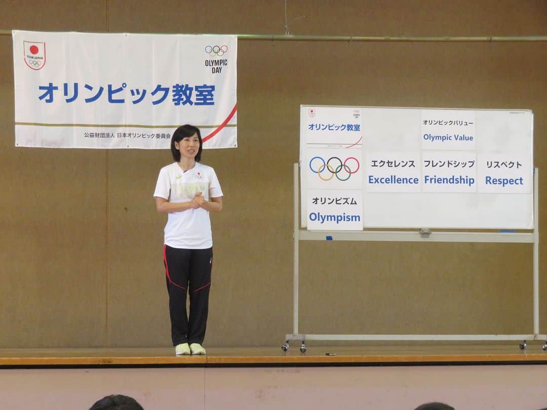 日本オリンピック委員会さんのインスタグラム写真 - (日本オリンピック委員会Instagram)「本日、富士吉田市立吉田中学校にて、#陸上競技 の #髙平慎士 さん、#ショートトラック の #勅使川原郁恵 さんによる #オリンピック教室 を実施いたしました！ ご参加いただいた中学生の皆さん、ありがとうございました！ #TEAMJAPAN #がんばれニッポン」6月15日 17時54分 - teamjapanjoc